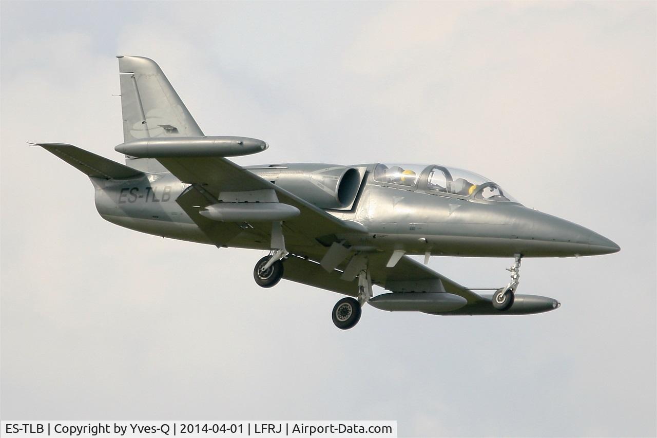 ES-TLB, Aero L-39C Albatros Albatros C/N 031824, Apache Aviation Aero L-39C Albatros, Short approach rwy 08, Landivisiau Naval Air Base (LFRJ)