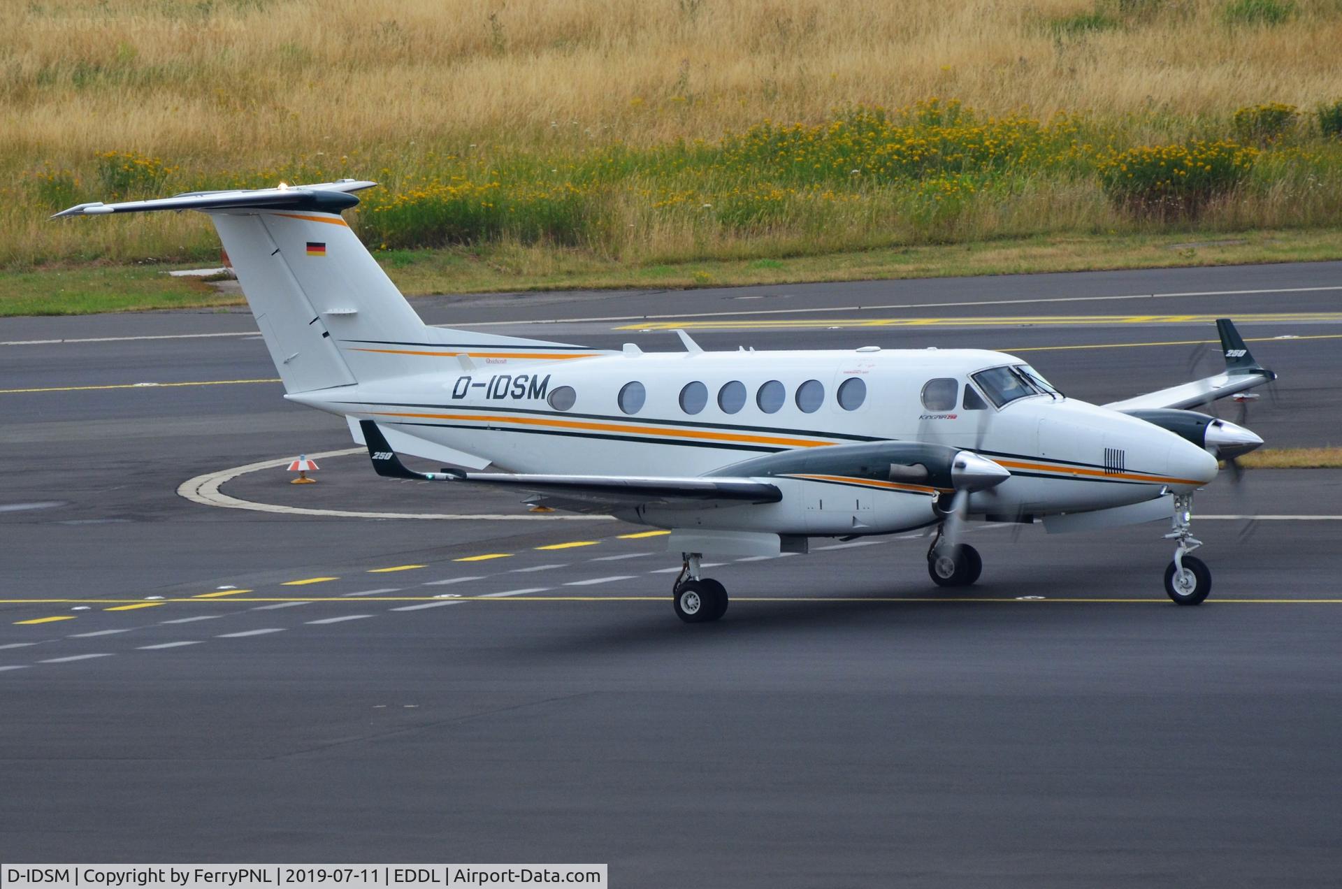 D-IDSM, 2016 Beech B200GT Super King Air King Air C/N BY-269, Beech 200 King Air taxying out