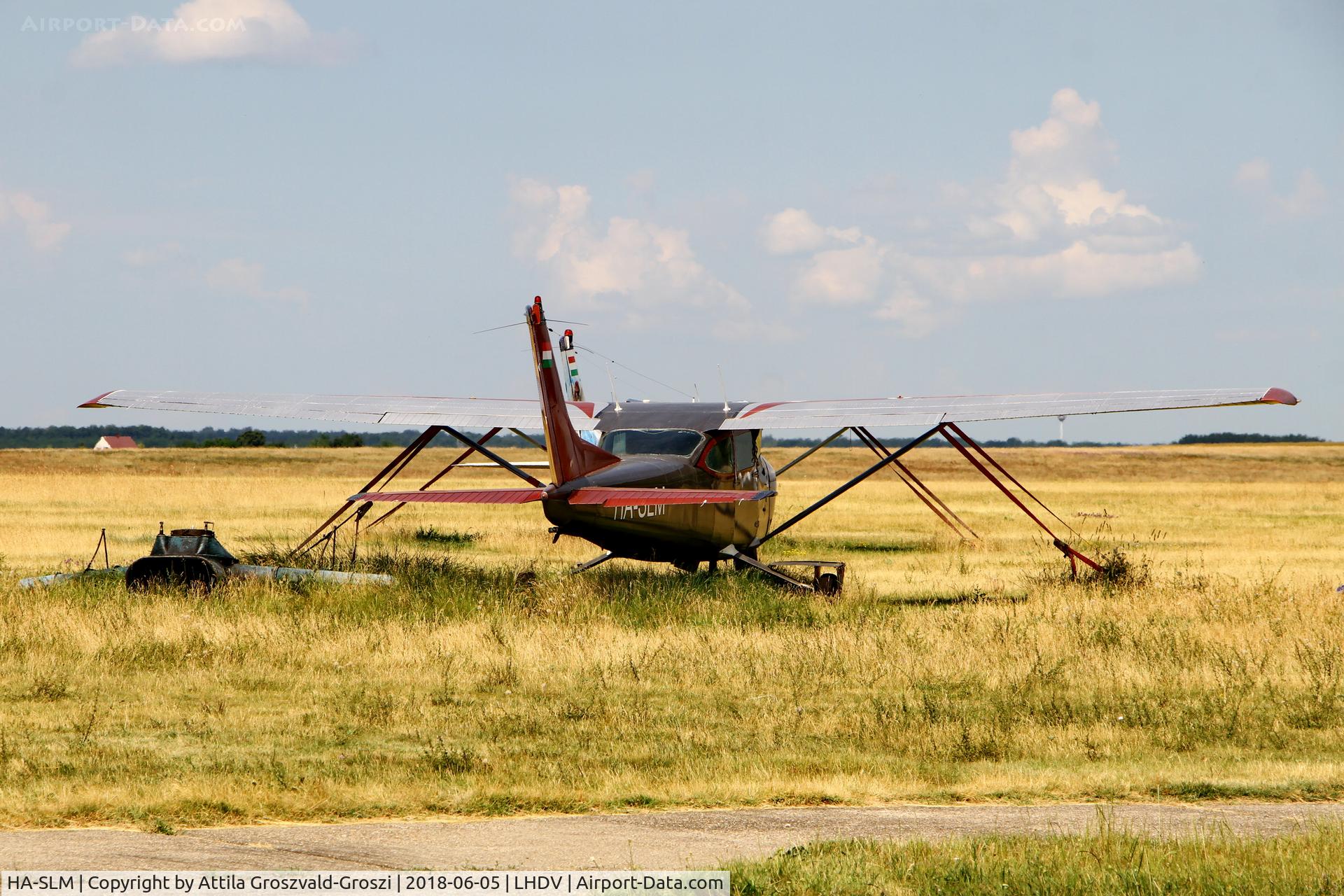 HA-SLM, Cessna 182P Skylane C/N 18262838, LHDV - Dunaujváros/Kisapostag Airport, Hungary