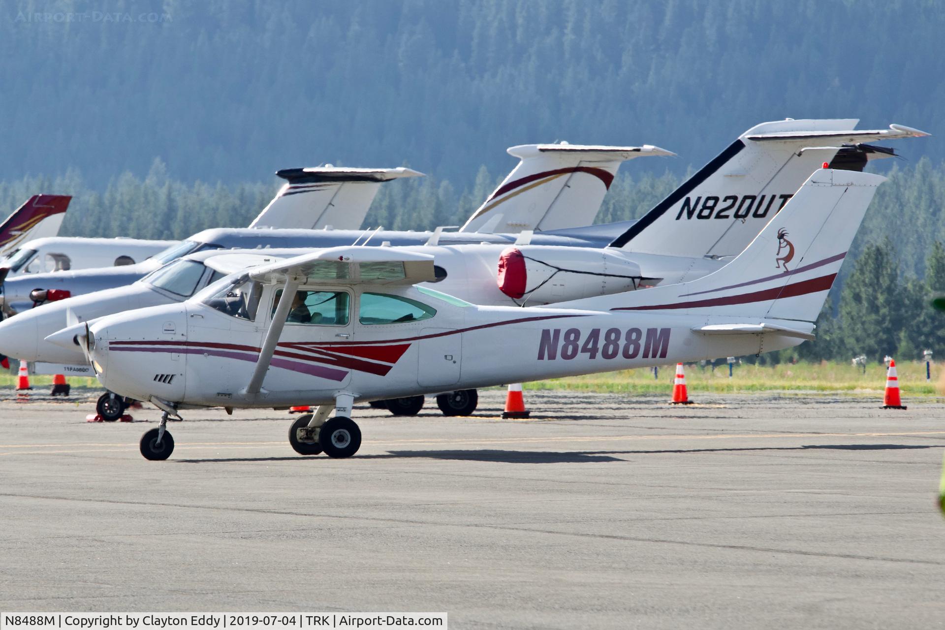 N8488M, 1976 Cessna 182P Skylane C/N 18264626, Truckee Airport 2019.