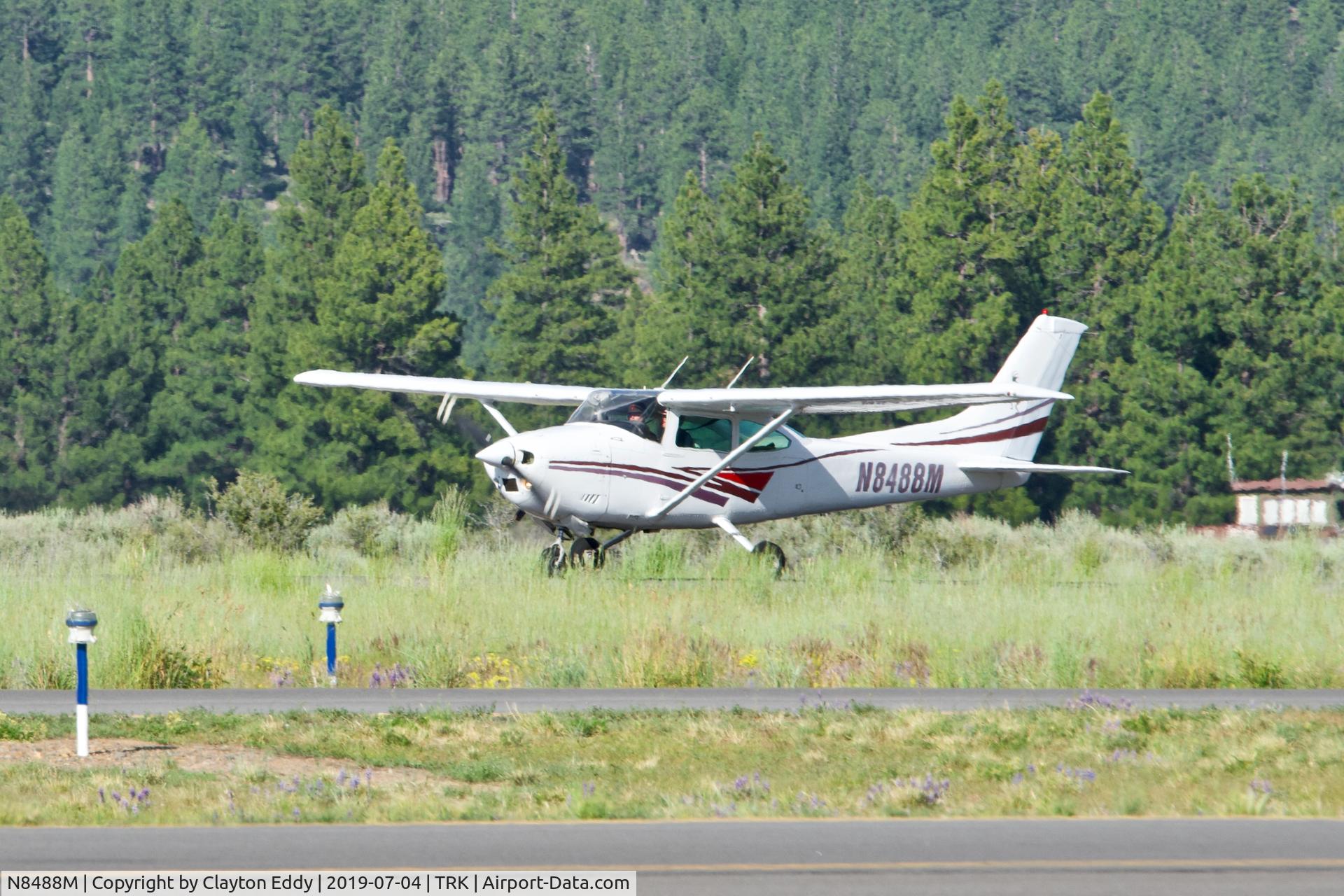 N8488M, 1976 Cessna 182P Skylane C/N 18264626, Truckee Airport 2019.