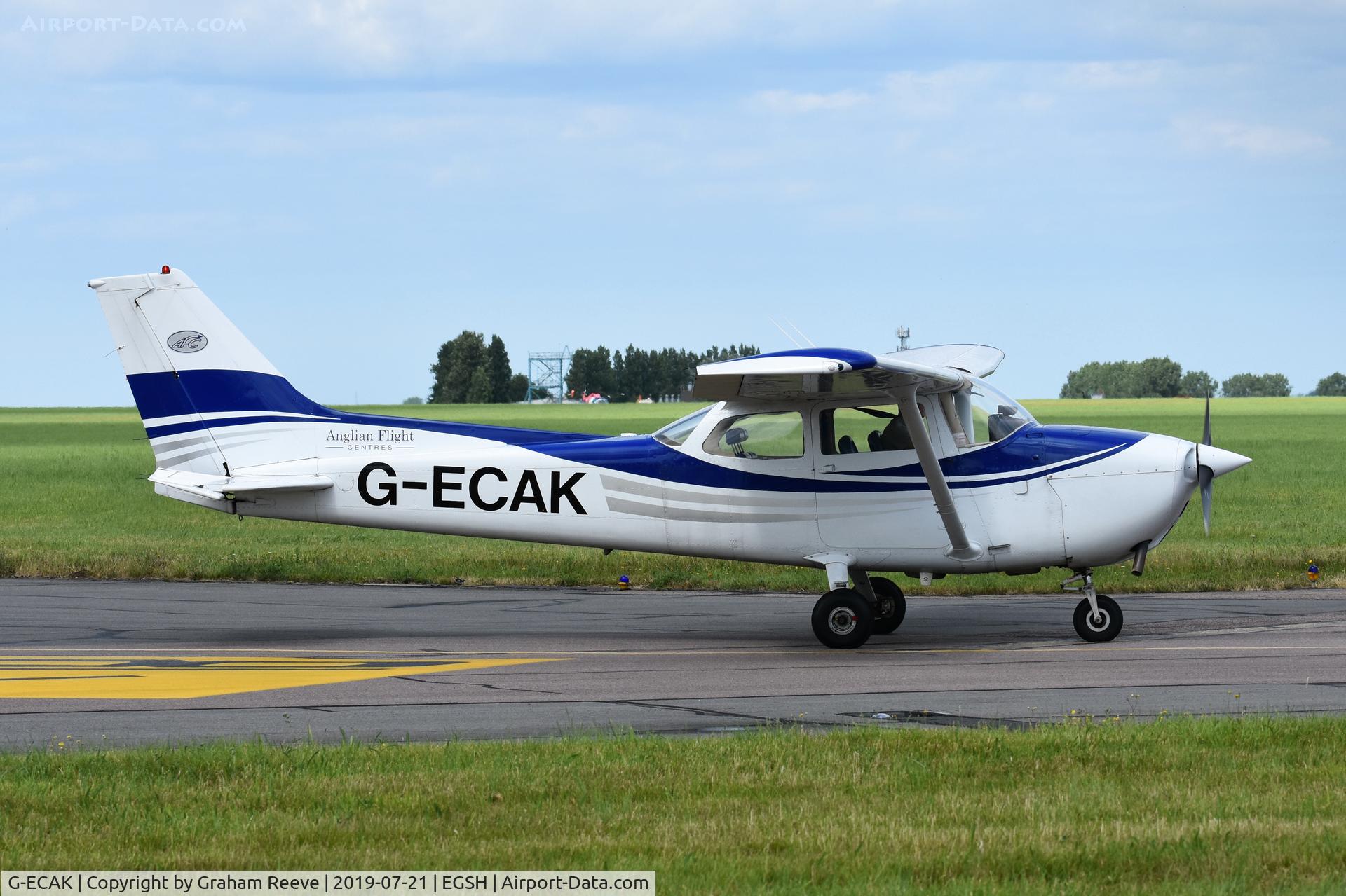 G-ECAK, 1976 Reims F172M ll Skyhawk C/N 1509, Departing from Norwich.