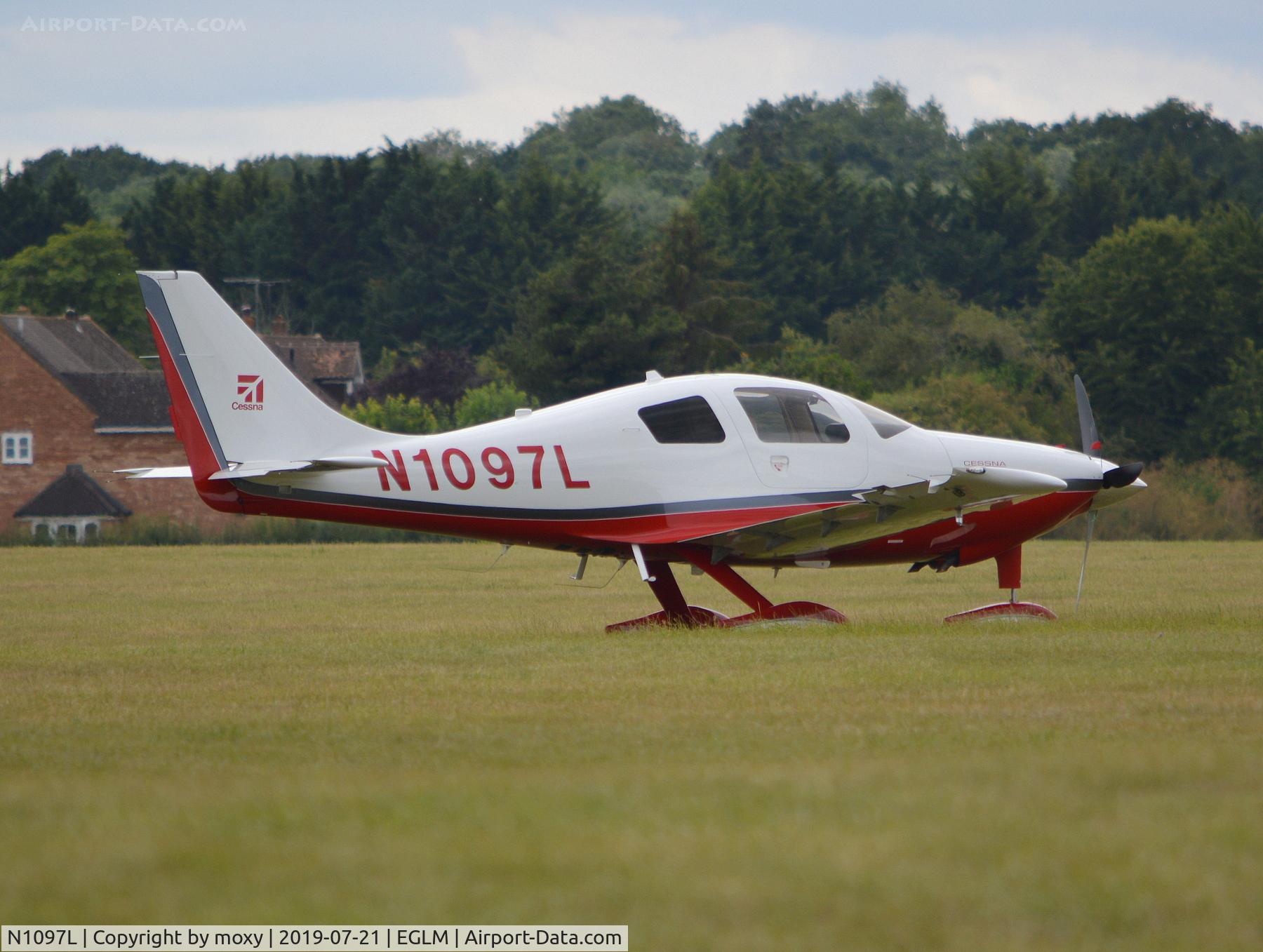 N1097L, 2008 Cessna LC42-550FG C/N 421006, Cessna LC42-550FG at White Waltham.