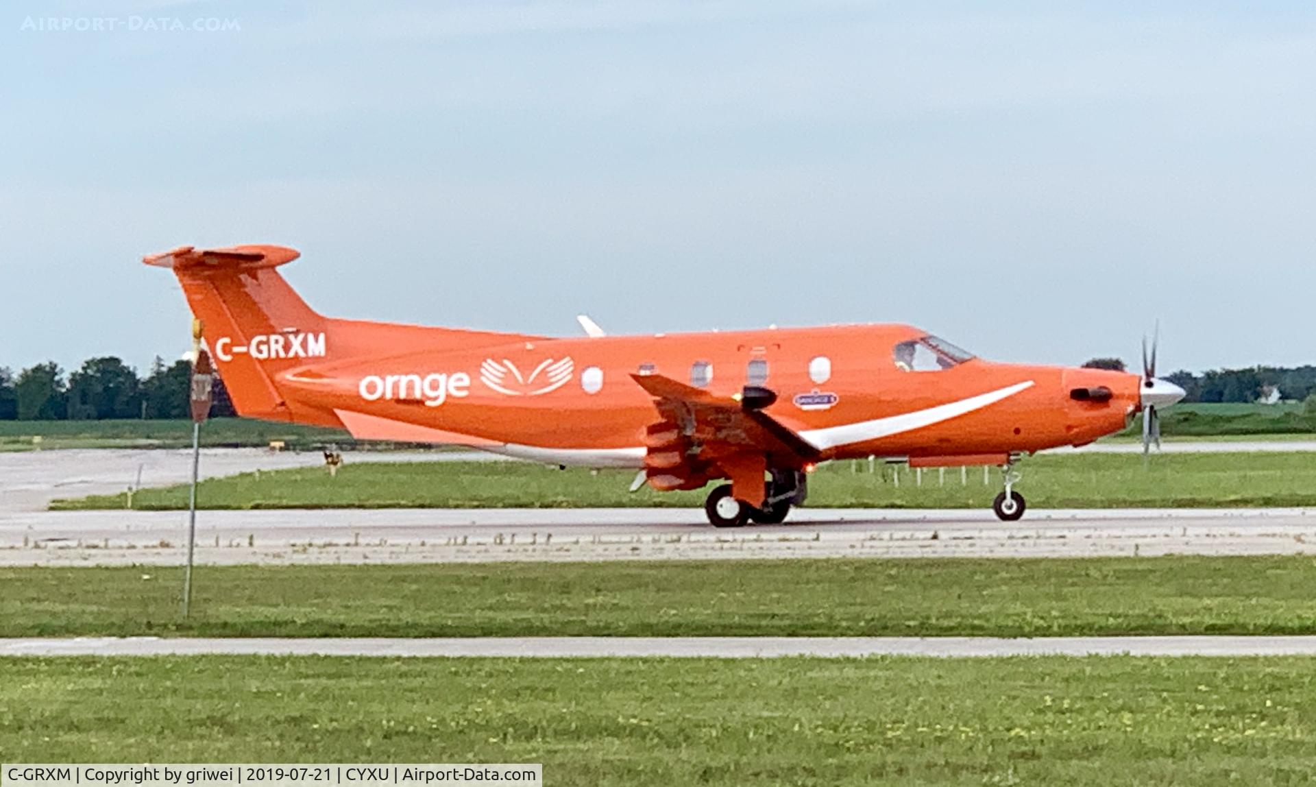 C-GRXM, 2009 Pilatus PC-12/47E C/N 1169, Taxiing at YXU