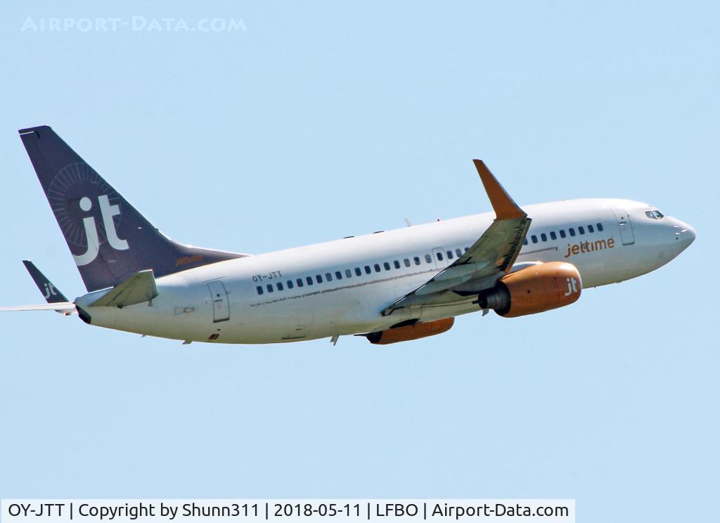 OY-JTT, 1999 Boeing 737-73S C/N 29079, Climbing after take off from rwy 14L