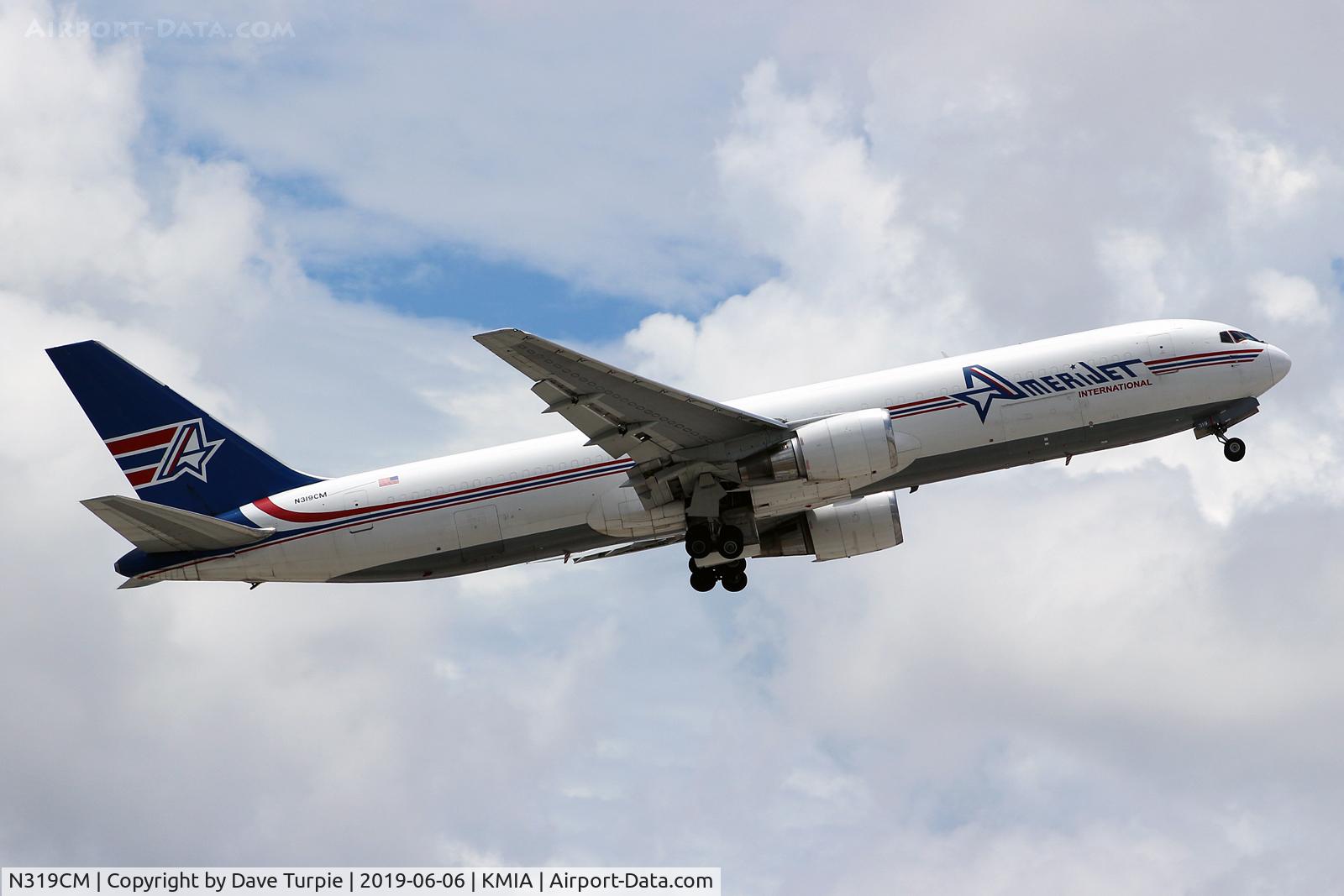 N319CM, 1988 Boeing 767-338 C/N 24407, No comment.