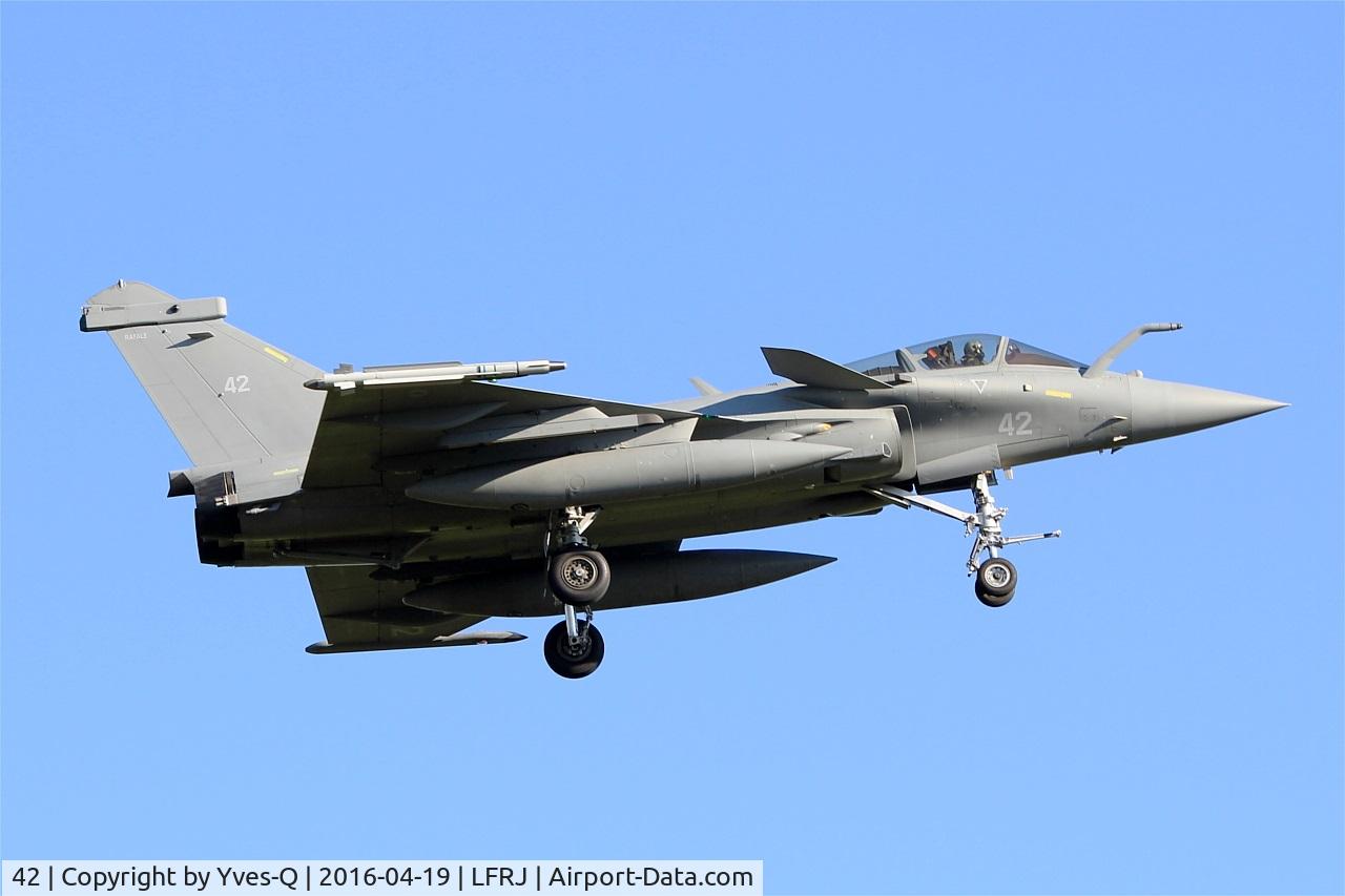 42, 2015 Dassault Rafale M C/N 42, Dassault Rafale M, On final rwy 08, Landivisiau Naval Air Base (LFRJ)