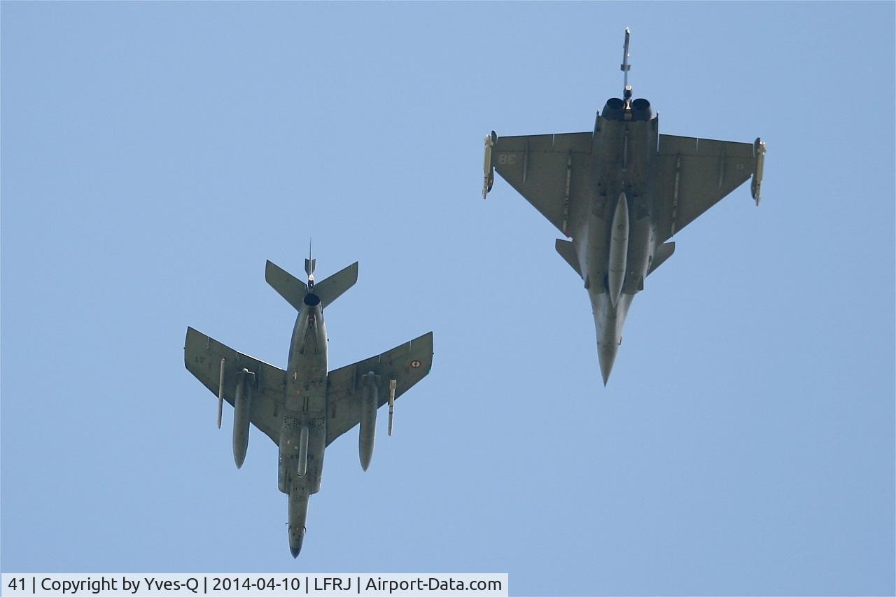 41, Dassault Super Etendard C/N 41, Dassault Super Etendard M, Flight over Landivisiau Naval Air Base (LFRJ)