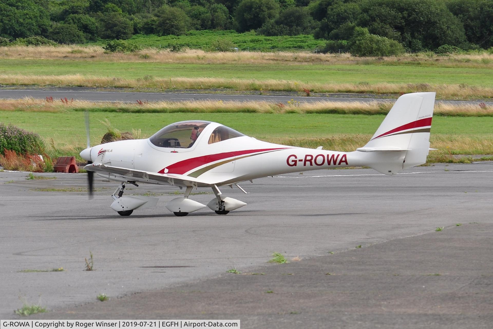 G-ROWA, 2007 Aquila A210 (AT01) C/N AT01-174, Visiting Aquila A210