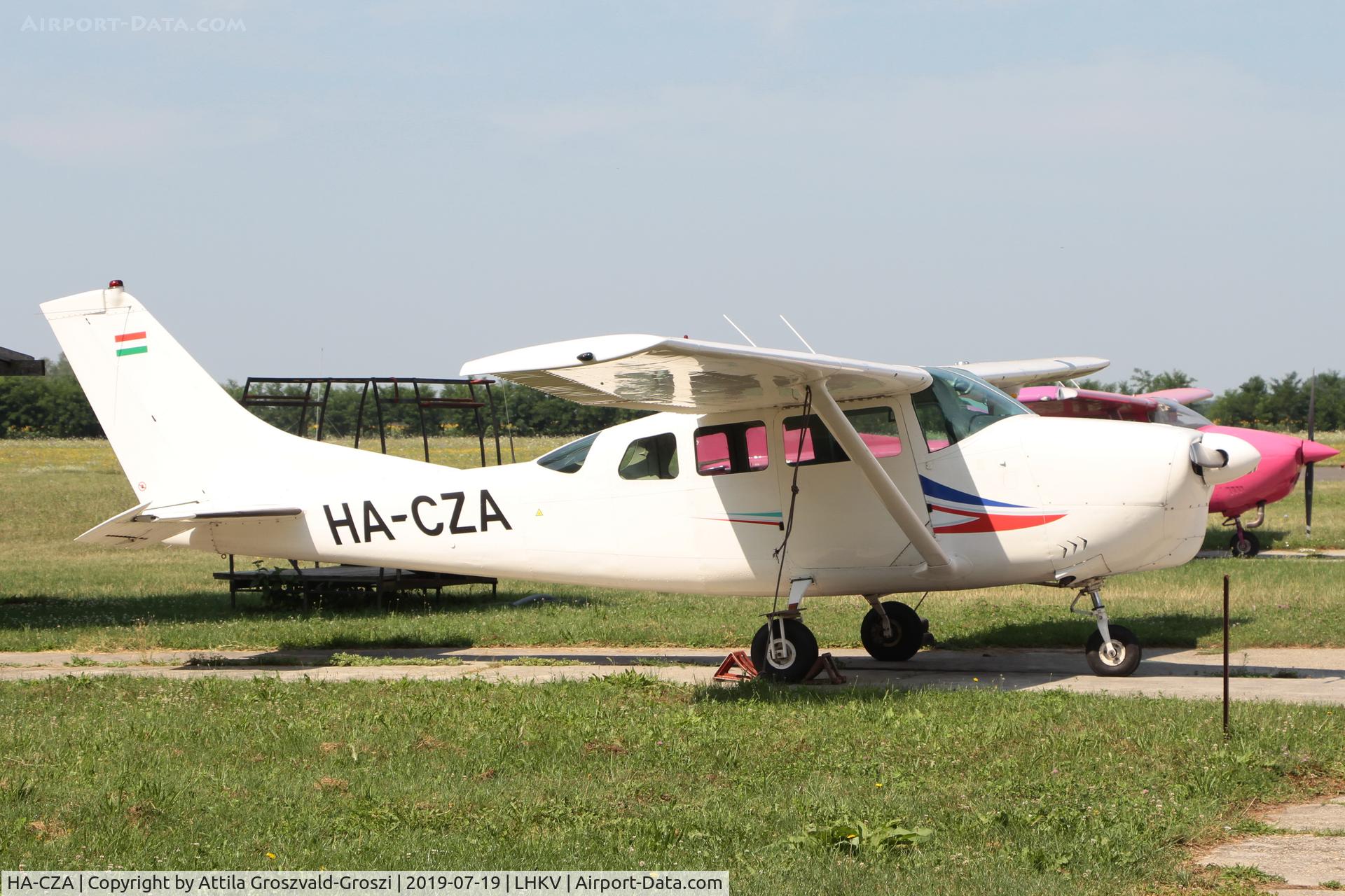 HA-CZA, 1964 Cessna 205A C/N 205-0556, LHKV - Kaposujlak Airport, Hungary / 2019