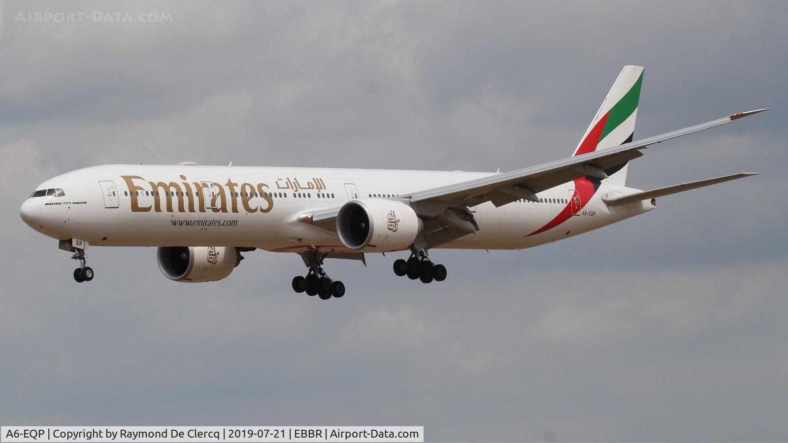 A6-EQP, 2018 Boeing 777-31H/ER C/N 42363, Short final on Brussels rwy 25L.
