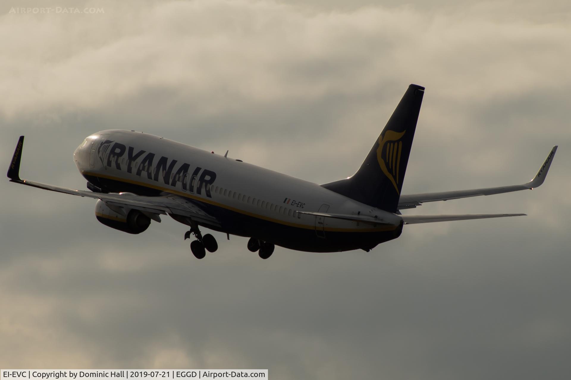 EI-EVC, 2012 Boeing 737-8AS C/N 40286, Departing RWY 27 into the sunset
