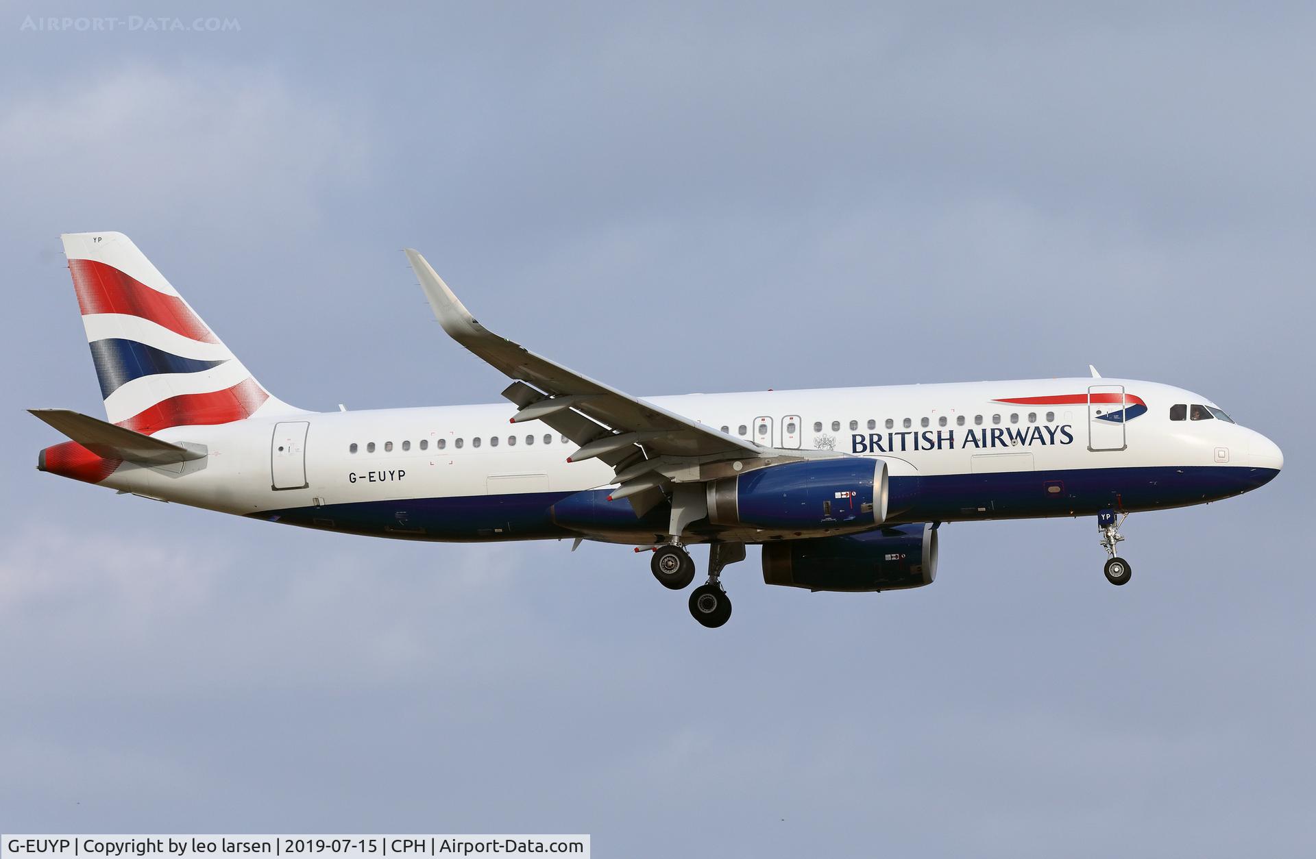 G-EUYP, 2013 Airbus A320-232 C/N 5784, Copenhagen 15.7.2019 final to R-22L