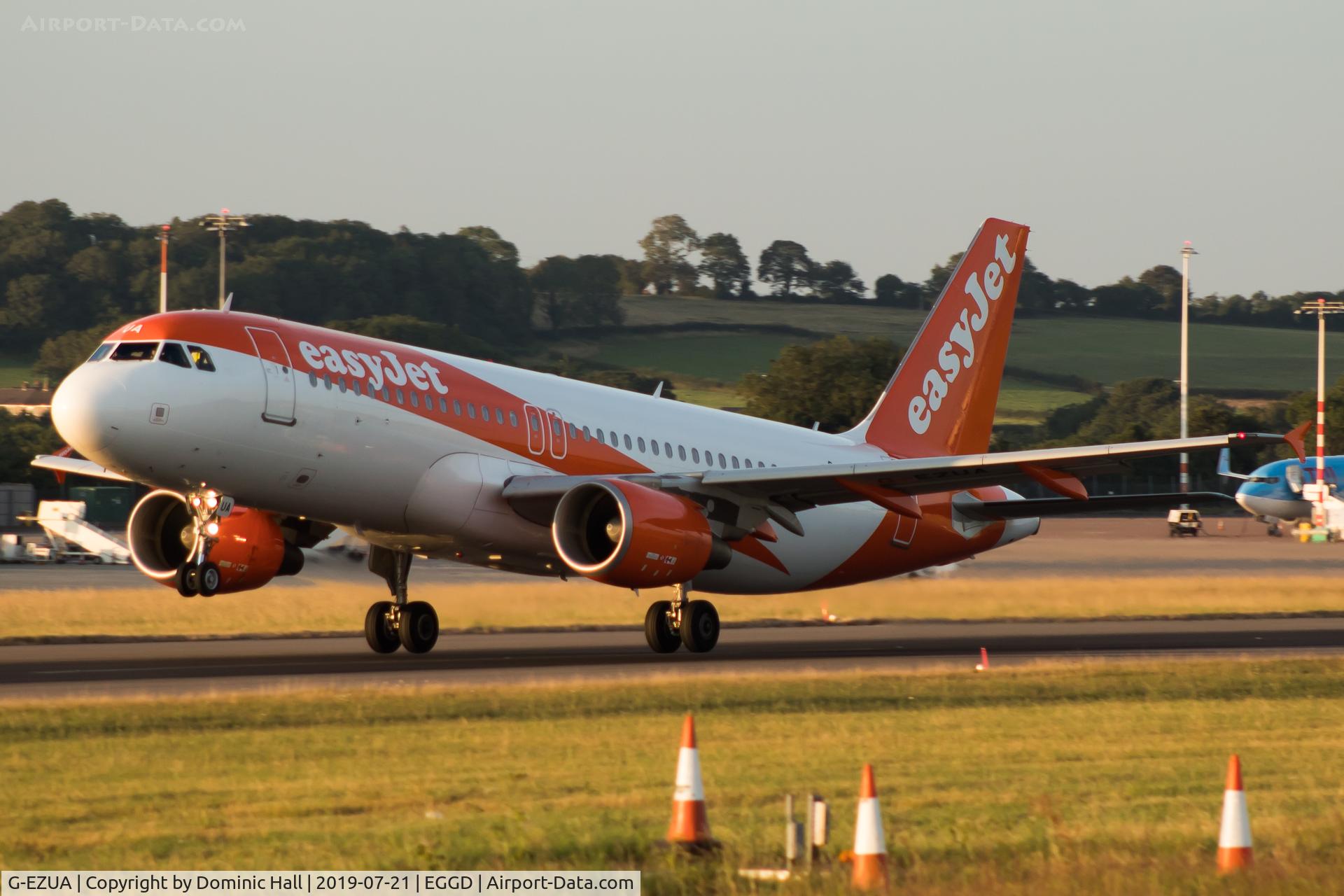 G-EZUA, 2011 Airbus A320-214 C/N 4588, Departing RWY 27