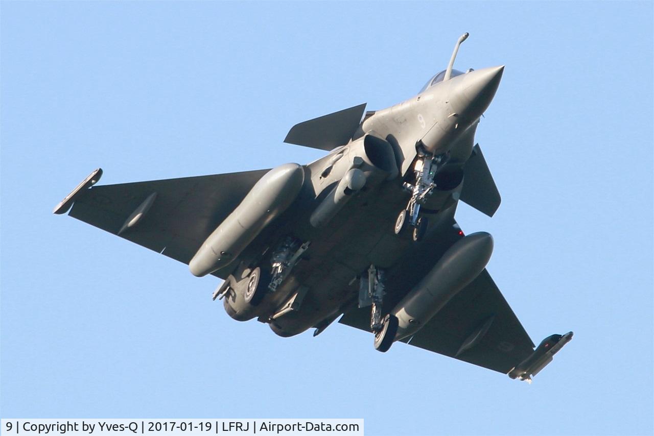 9, Dassault Rafale M C/N 9, Dassault Rafale M, Short approach rwy 08, Landivisiau naval air base (LFRJ)