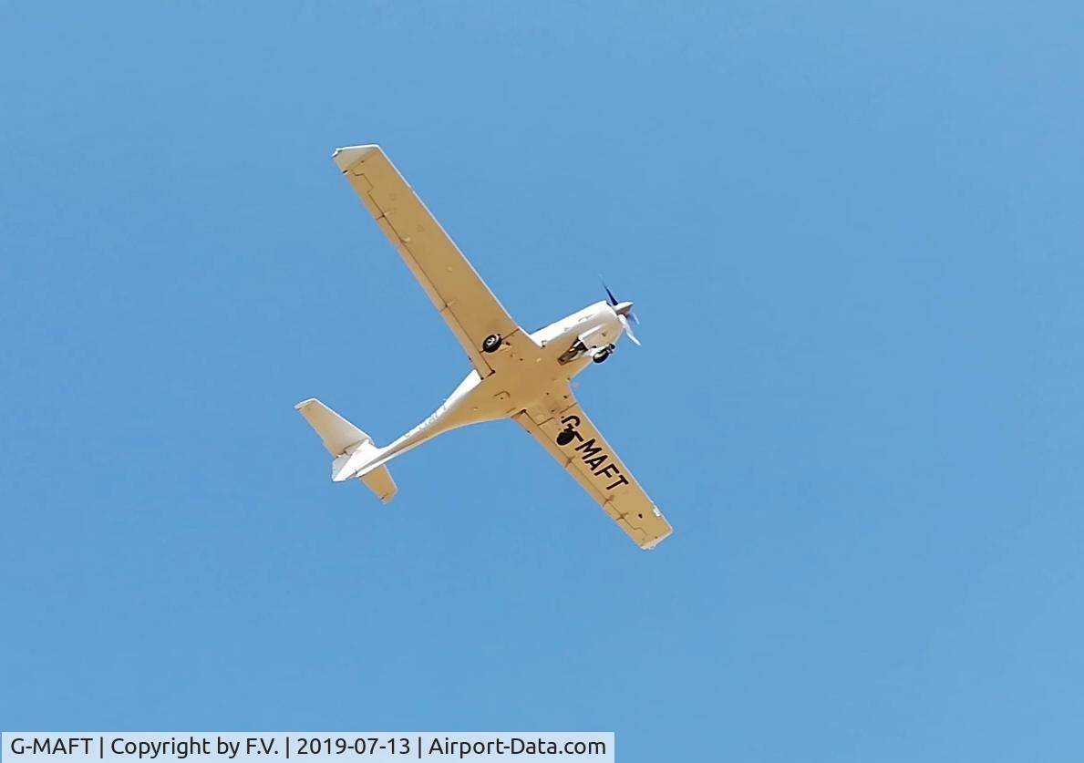 G-MAFT, 2006 Diamond DA-40D Diamond Star C/N D4.243, Low pass over Barbastro Airfield (Spain)