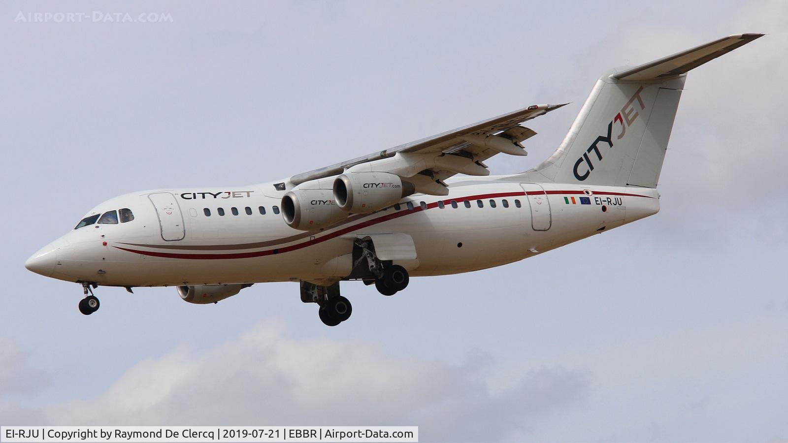EI-RJU, 2000 British Aerospace Avro 146-RJ85A C/N E2367, Landing at Brussels.