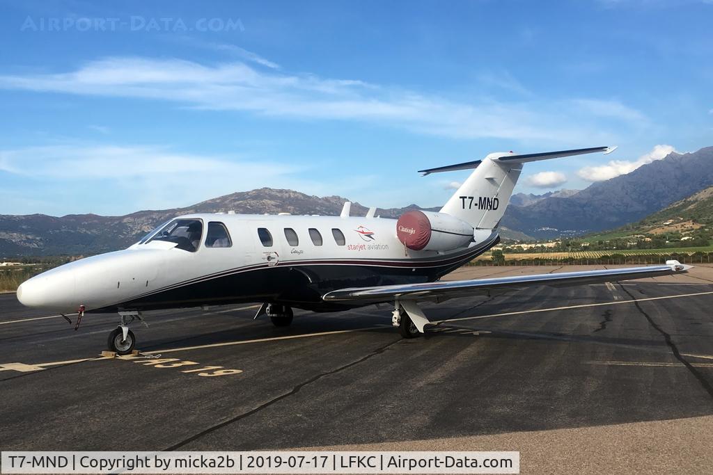 T7-MND, 1995 Cessna 525 CitationJet CJ1 C/N 525-0089, Parked. Sticker : Starjet Aviation