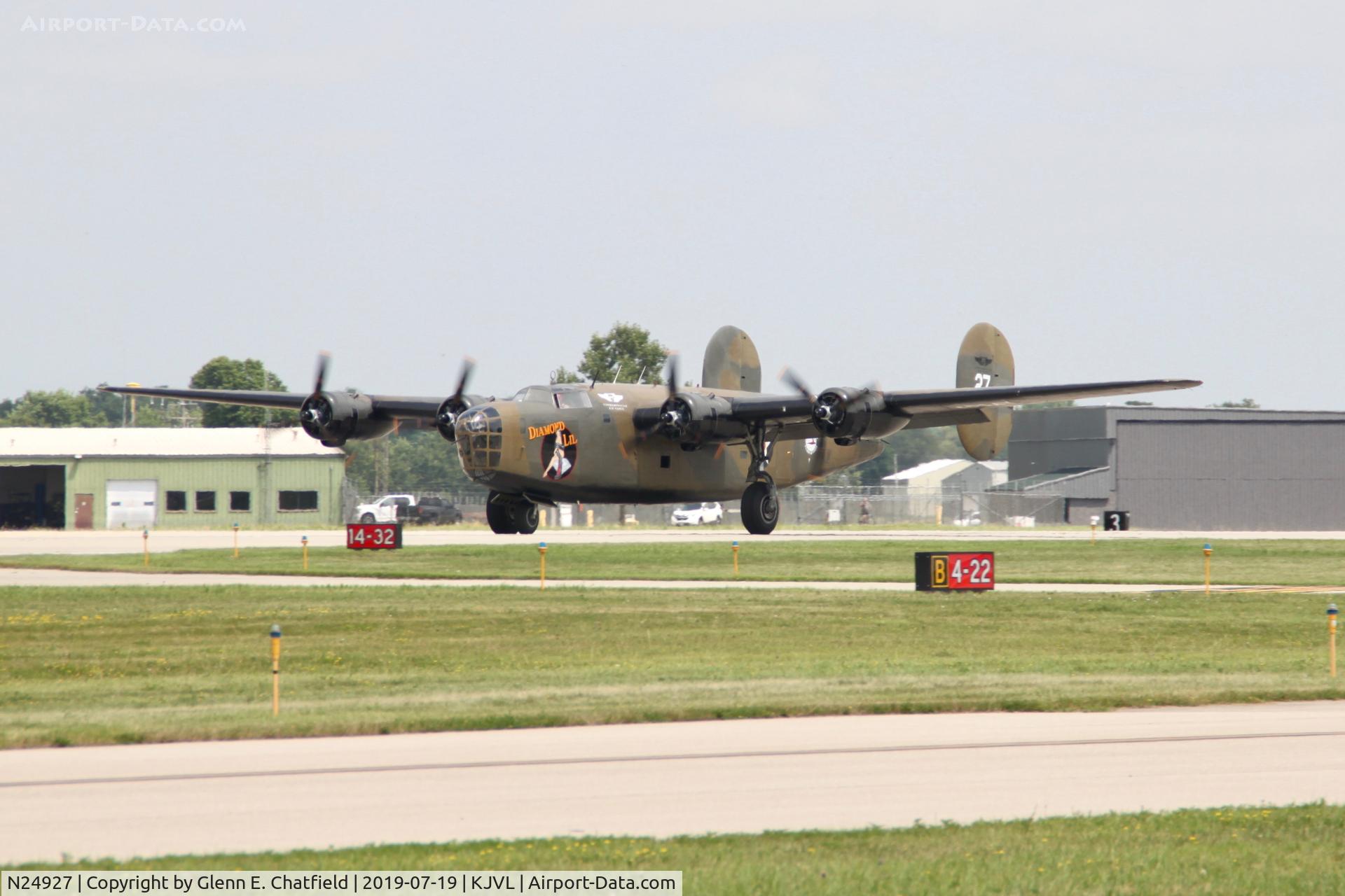 N24927, 1940 Consolidated Vultee RLB30 (B-24) C/N 18, Landing roll-out