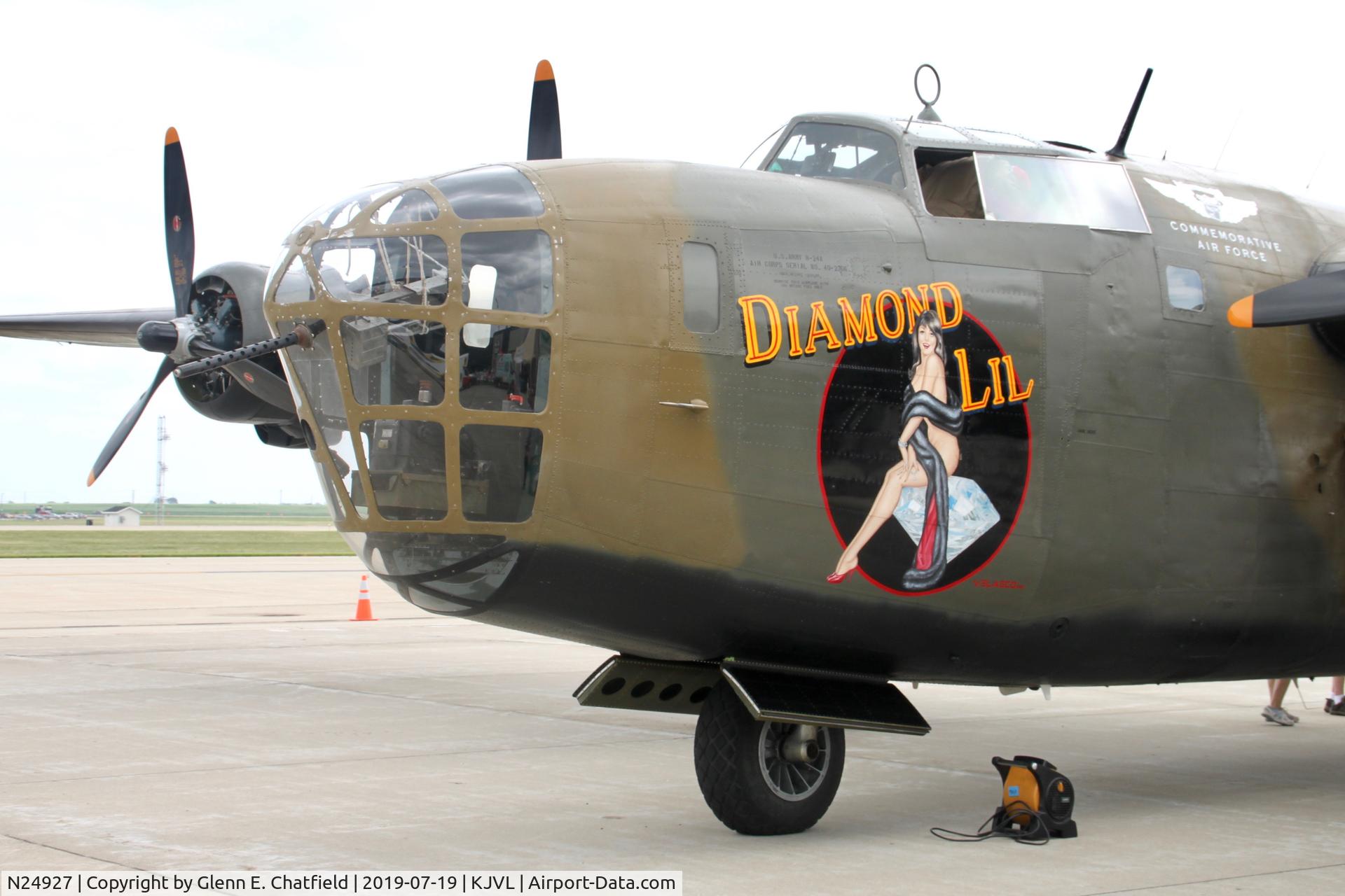 N24927, 1940 Consolidated Vultee RLB30 (B-24) C/N 18, Nose art