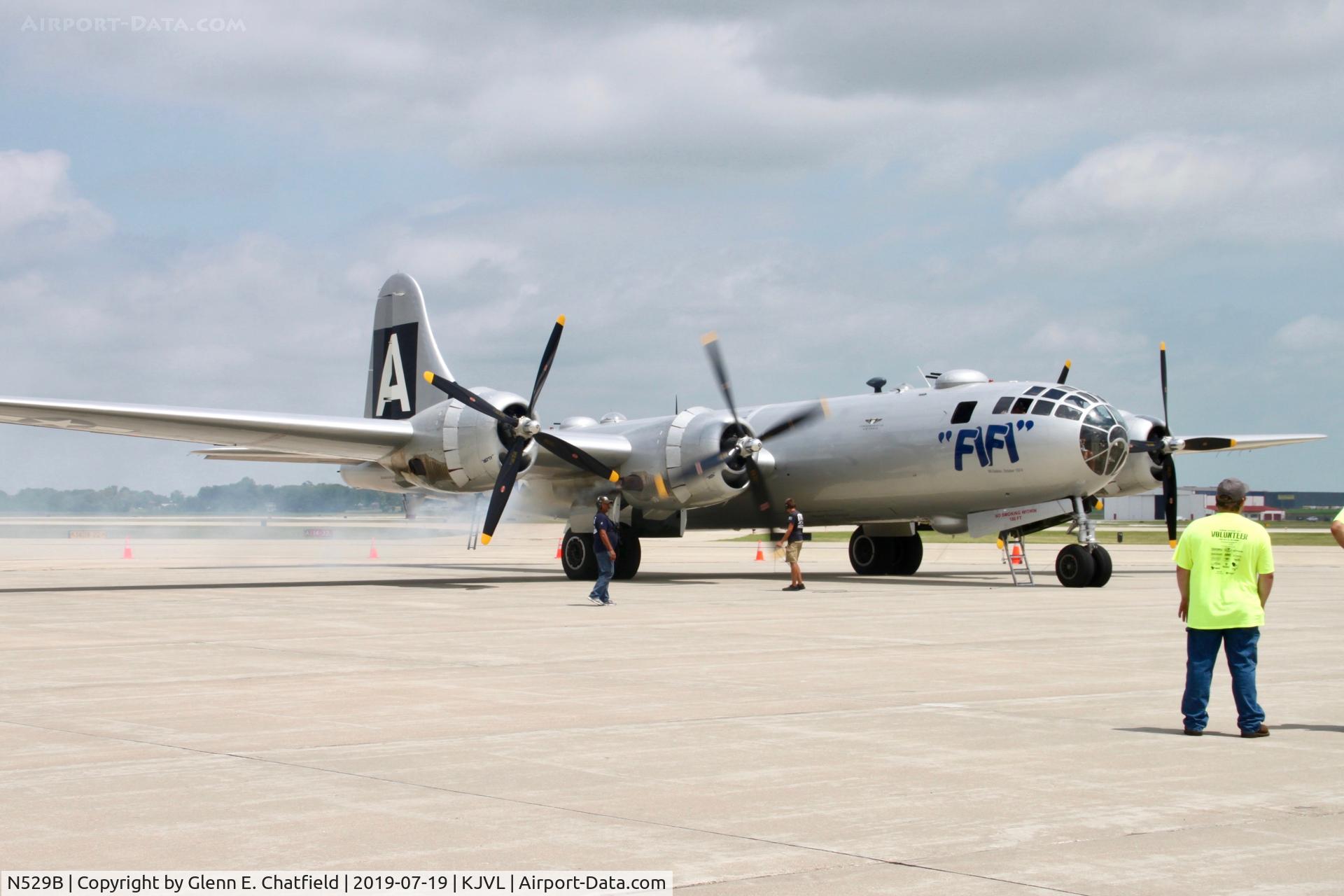 N529B, 1944 Boeing B-29A-60-BN Superfortress C/N 11547, Number 3 engine start