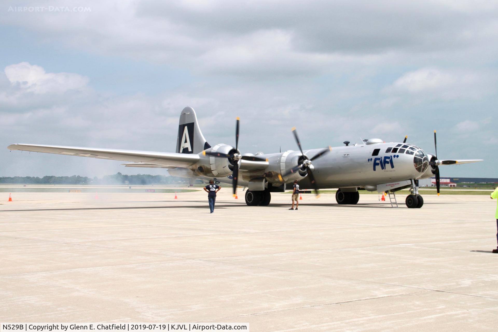 N529B, 1944 Boeing B-29A-60-BN Superfortress C/N 11547, Number 4 engine start