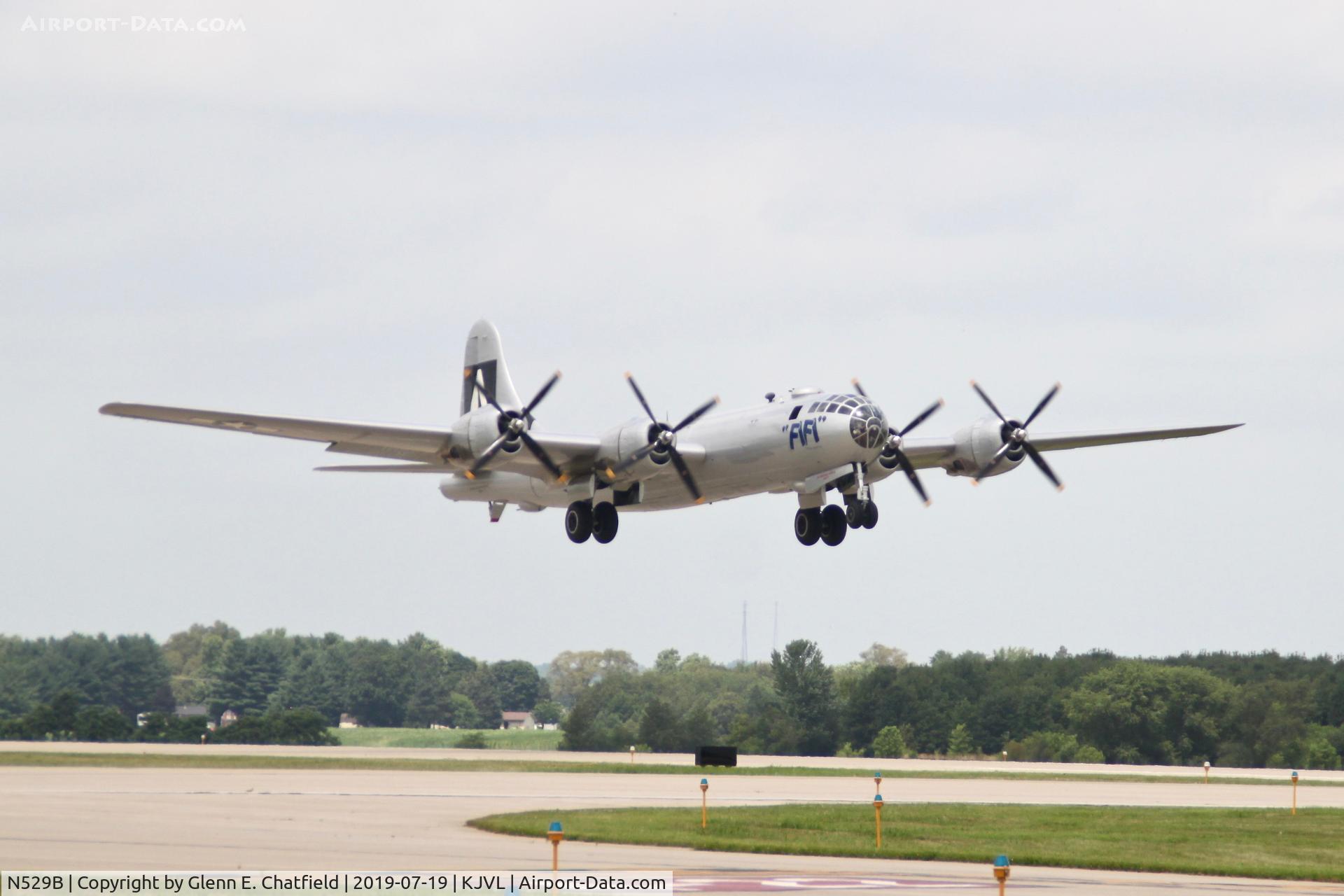 N529B, 1944 Boeing B-29A-60-BN Superfortress C/N 11547, Takeoff climb out
