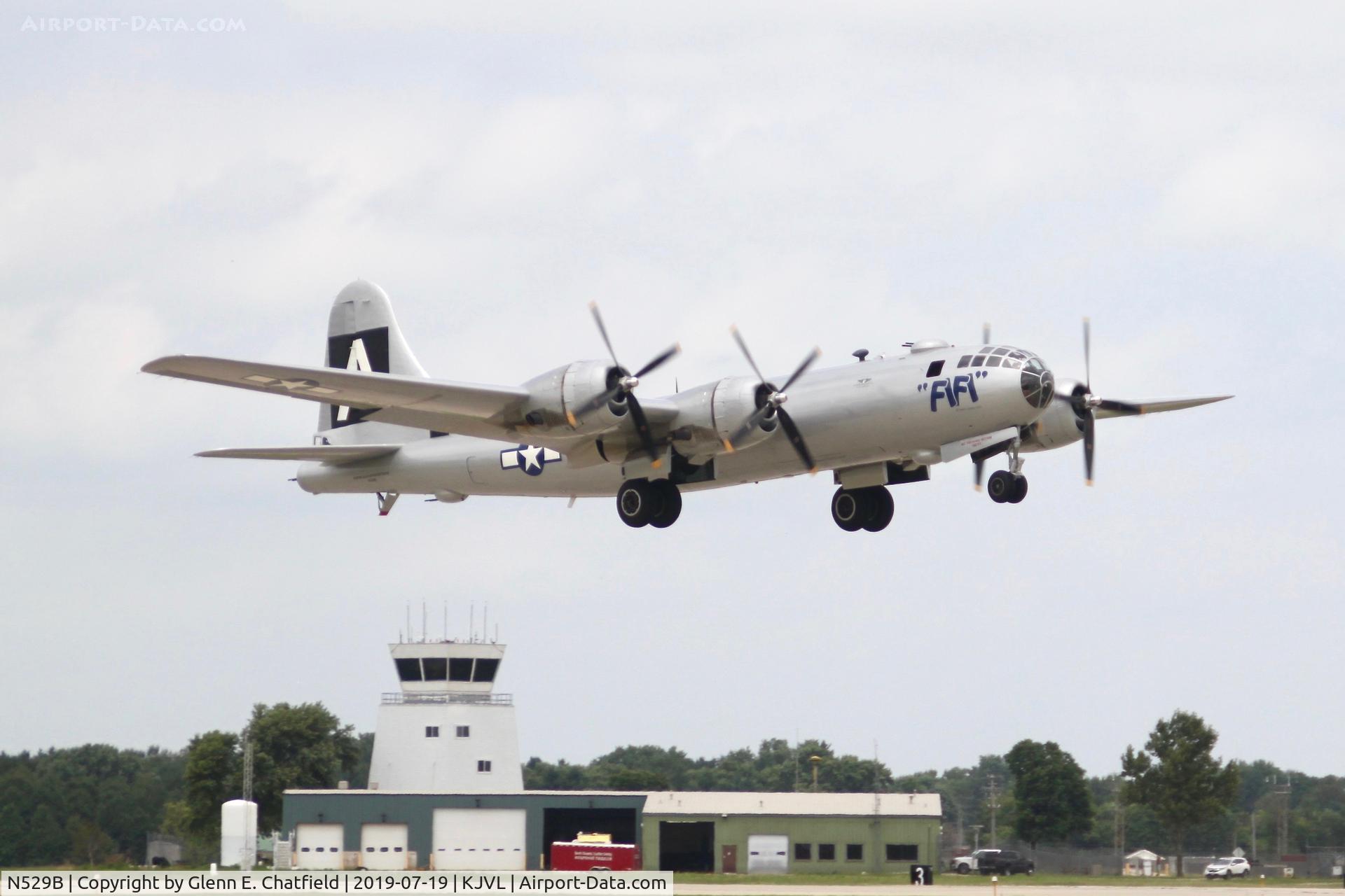 N529B, 1944 Boeing B-29A-60-BN Superfortress C/N 11547, Takeoff climb out