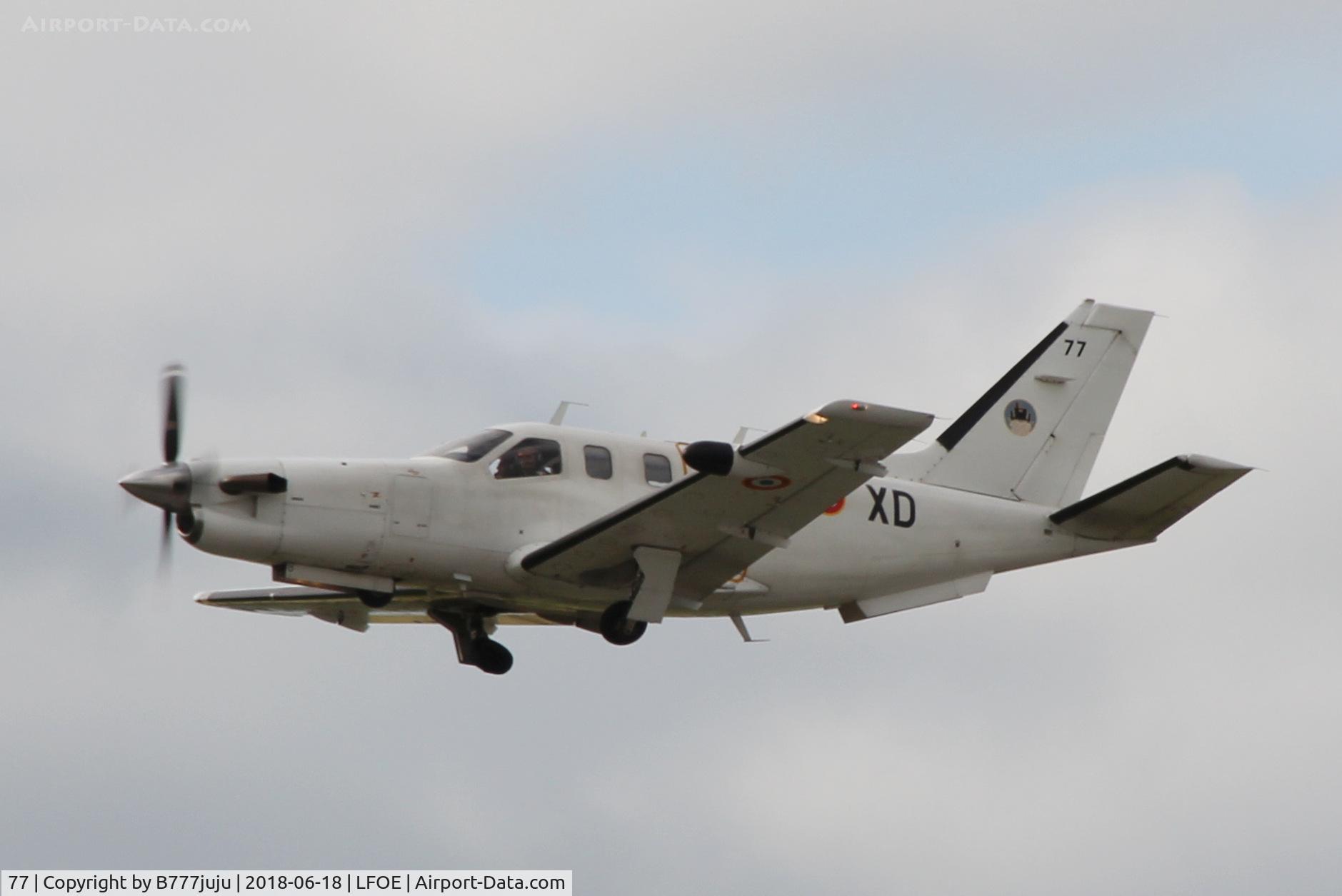77, Socata TBM-700A C/N 77, at Evreux
