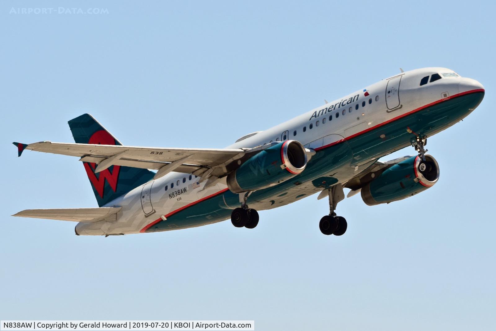 N838AW, 2005 Airbus A319-132 C/N 2615, Climb out from RWY 28R.