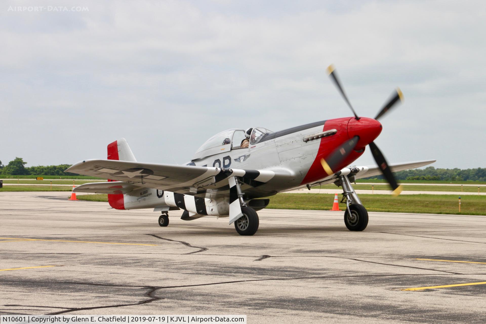 N10601, 1944 North American P-51D Mustang C/N 122-40383, Taxiing in