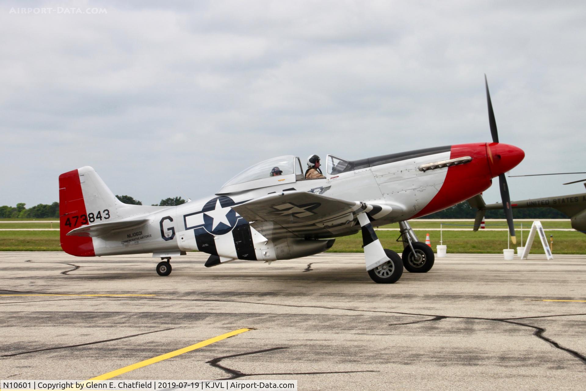 N10601, 1944 North American P-51D Mustang C/N 122-40383, Taxiing in