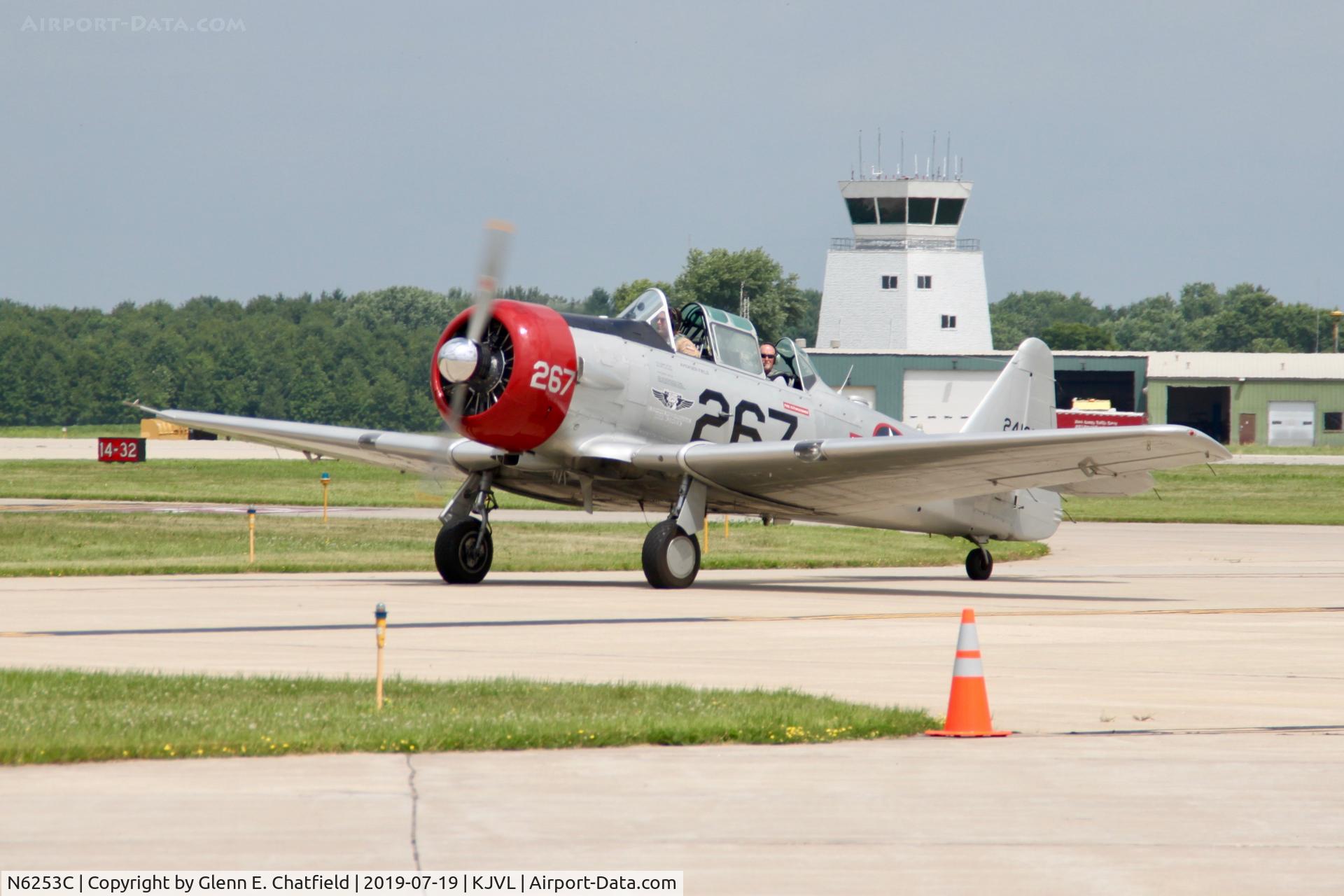 N6253C, North American T-6G Texan C/N 168-47, Taking someone for a ride