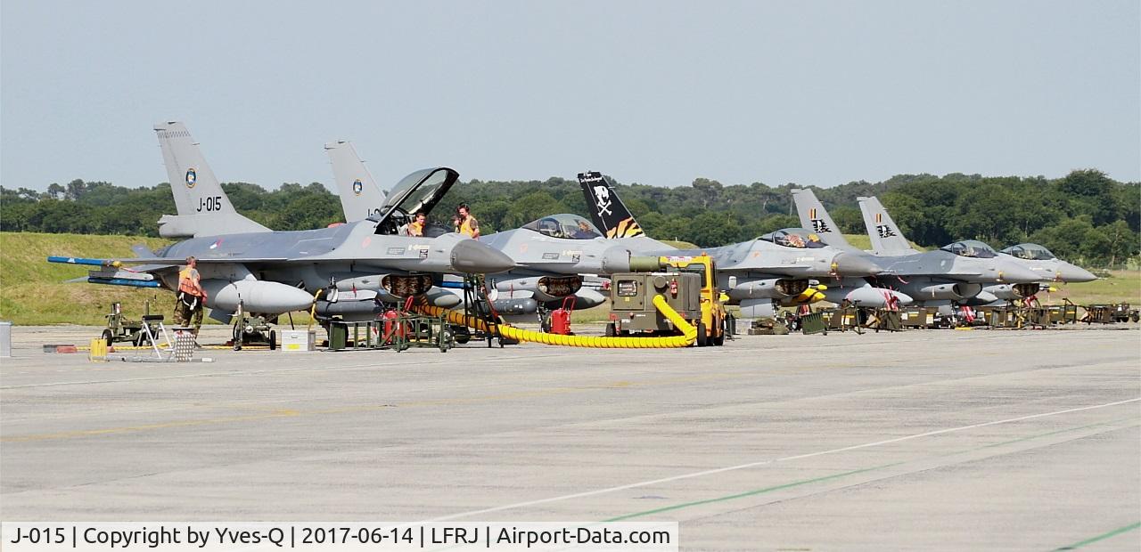 J-015, 1991 Fokker F-16A Fighting Falcon C/N 6D-171, Fokker F-16A Fighting Falcon, Flight line, Landivisiau Naval Air Base (LFRJ) Tiger Meet 2017