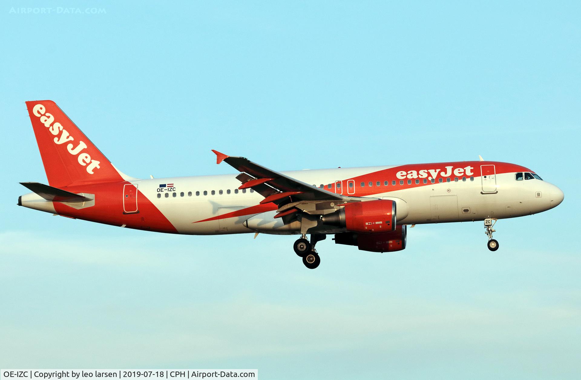 OE-IZC, 2009 Airbus A320-214 C/N 4033, Copenhagen 18.7.2019 on final to R-22L