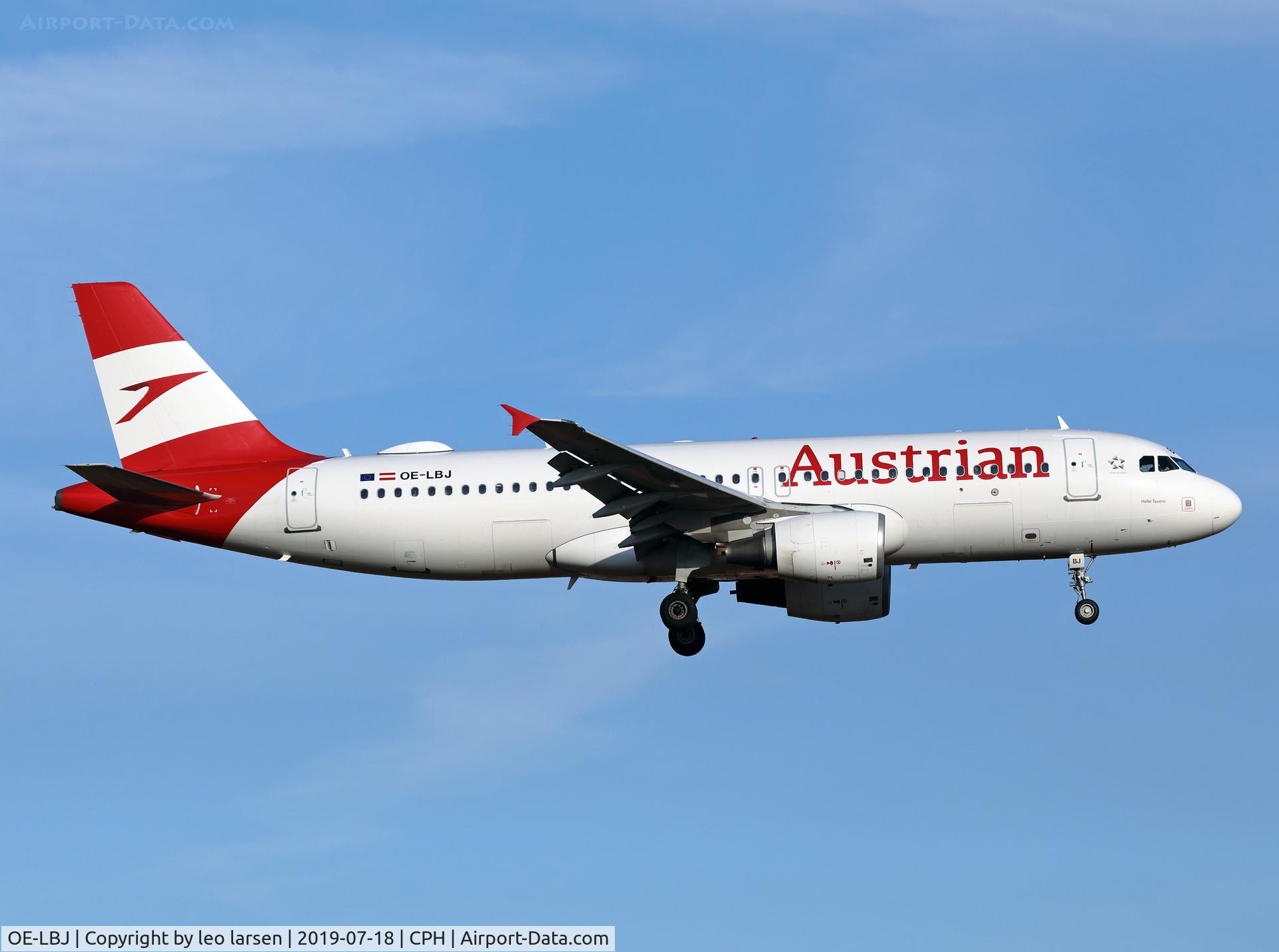 OE-LBJ, 2001 Airbus A320-214 C/N 1553, Copenhagen 18.7.2019 on final to R-22L