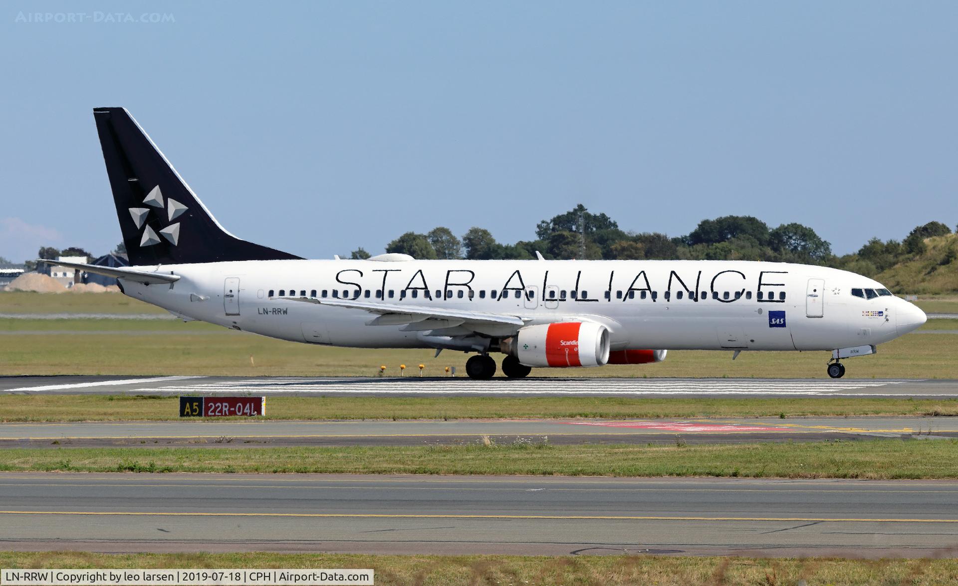LN-RRW, 2004 Boeing 737-883 C/N 32277, Copenhagen 18.7.2019