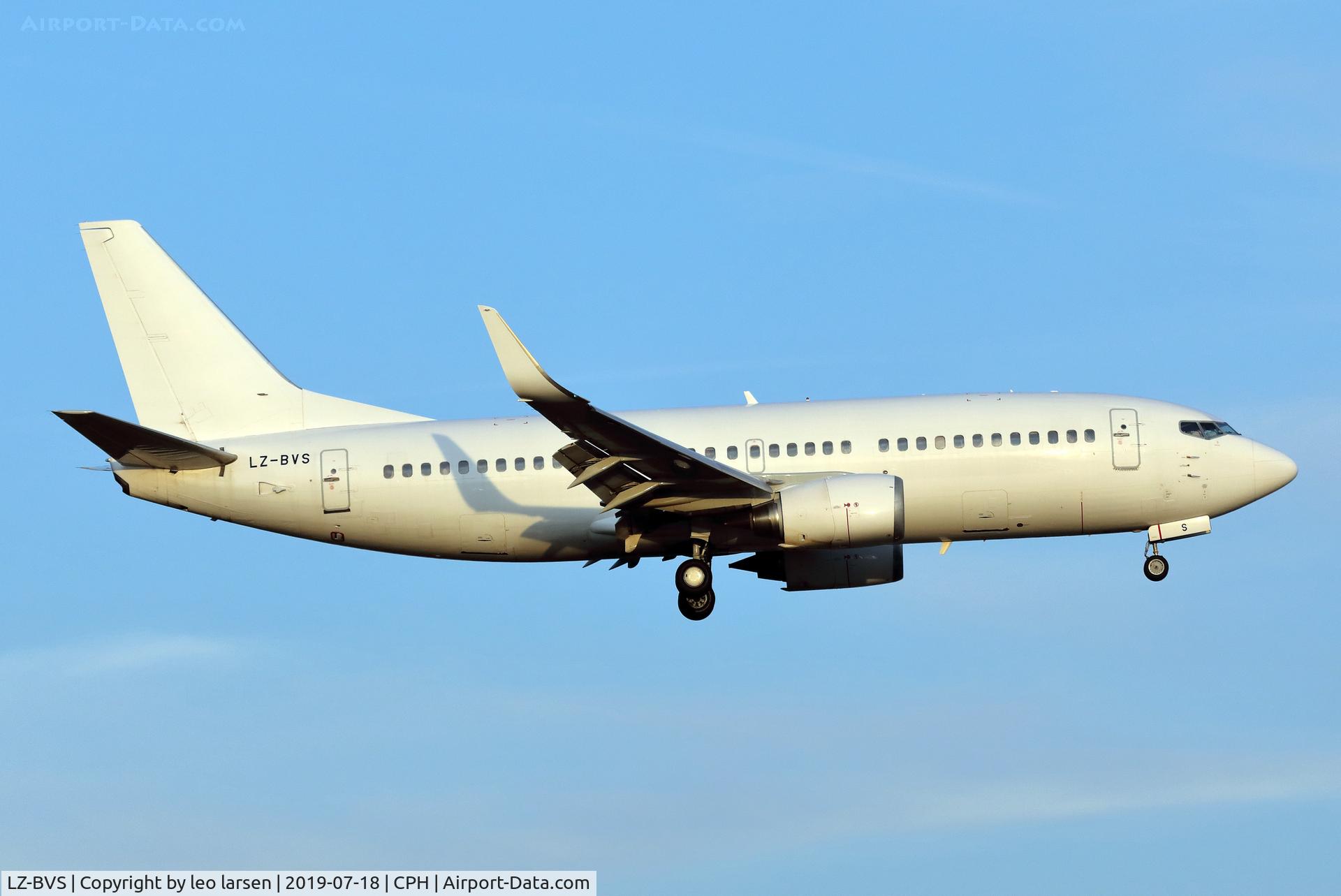 LZ-BVS, 1996 Boeing 737-3H4 C/N 28036, Copenhagen 18.7.2019 on final to R-22L