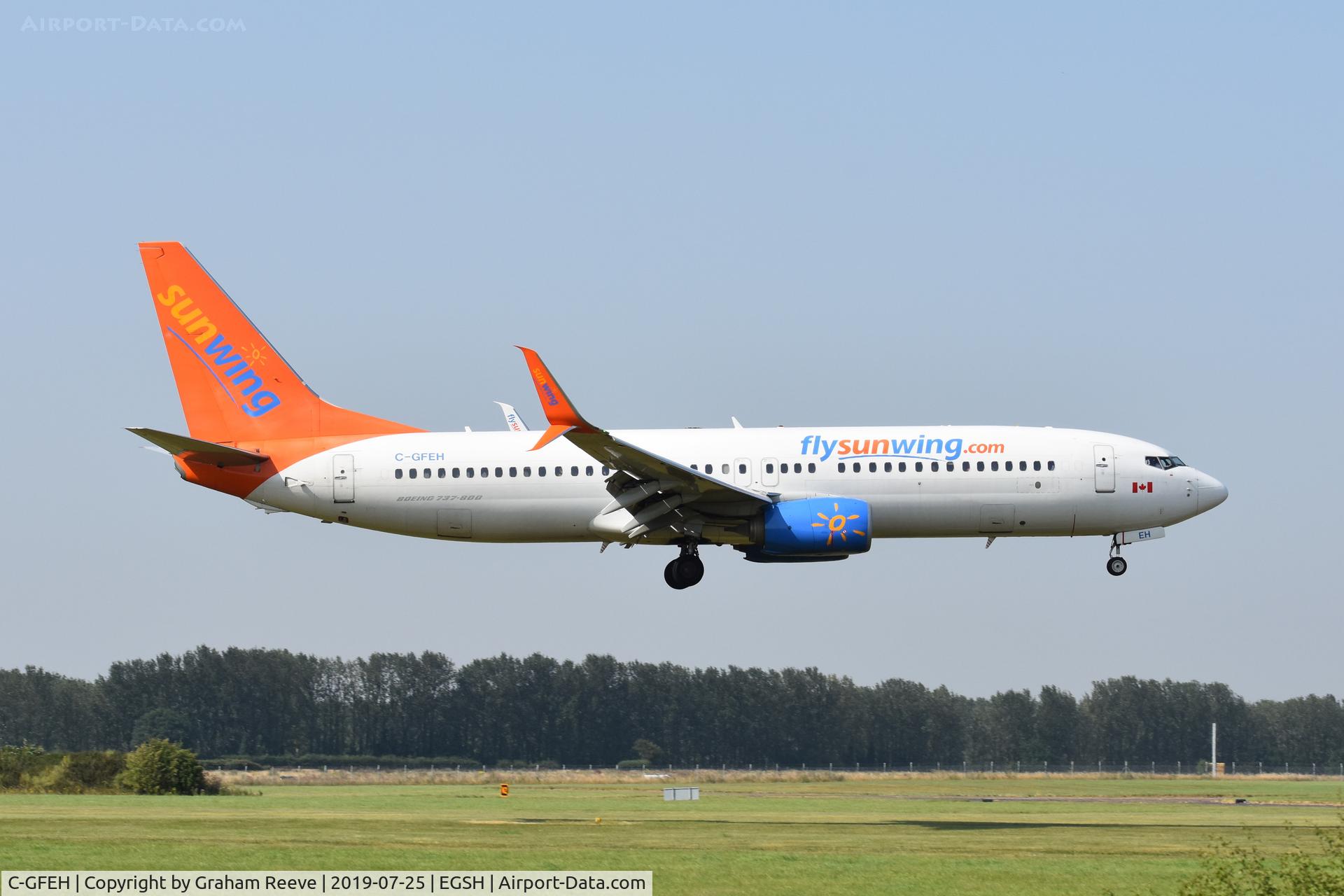 C-GFEH, 2015 Boeing 737-8GS C/N 41608, Landing at Norwich.