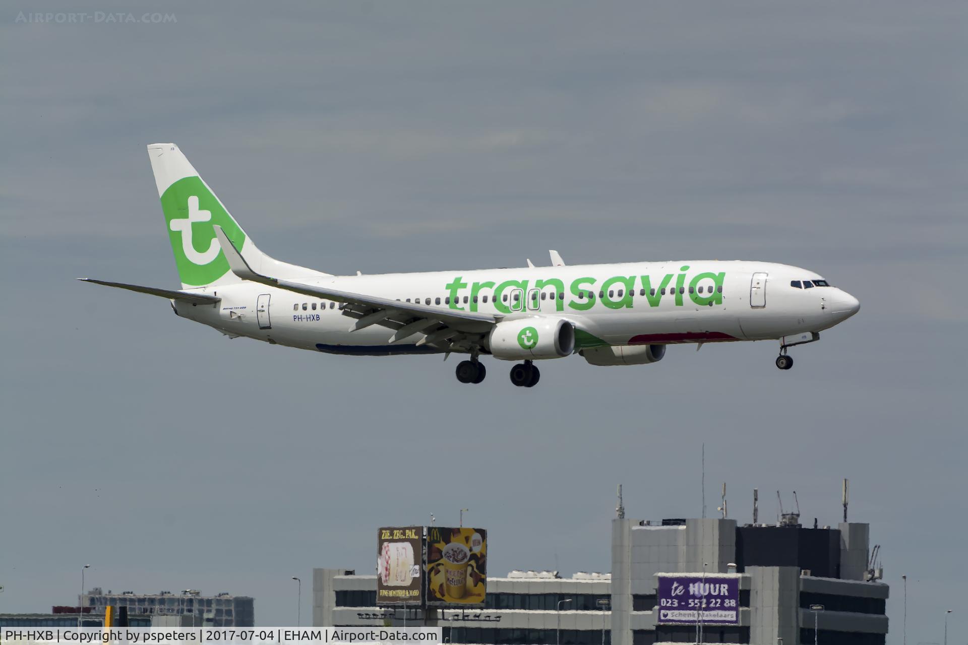 PH-HXB, 2016 Boeing 737-8K2 C/N 41340, PH-HXB landing at AMS.