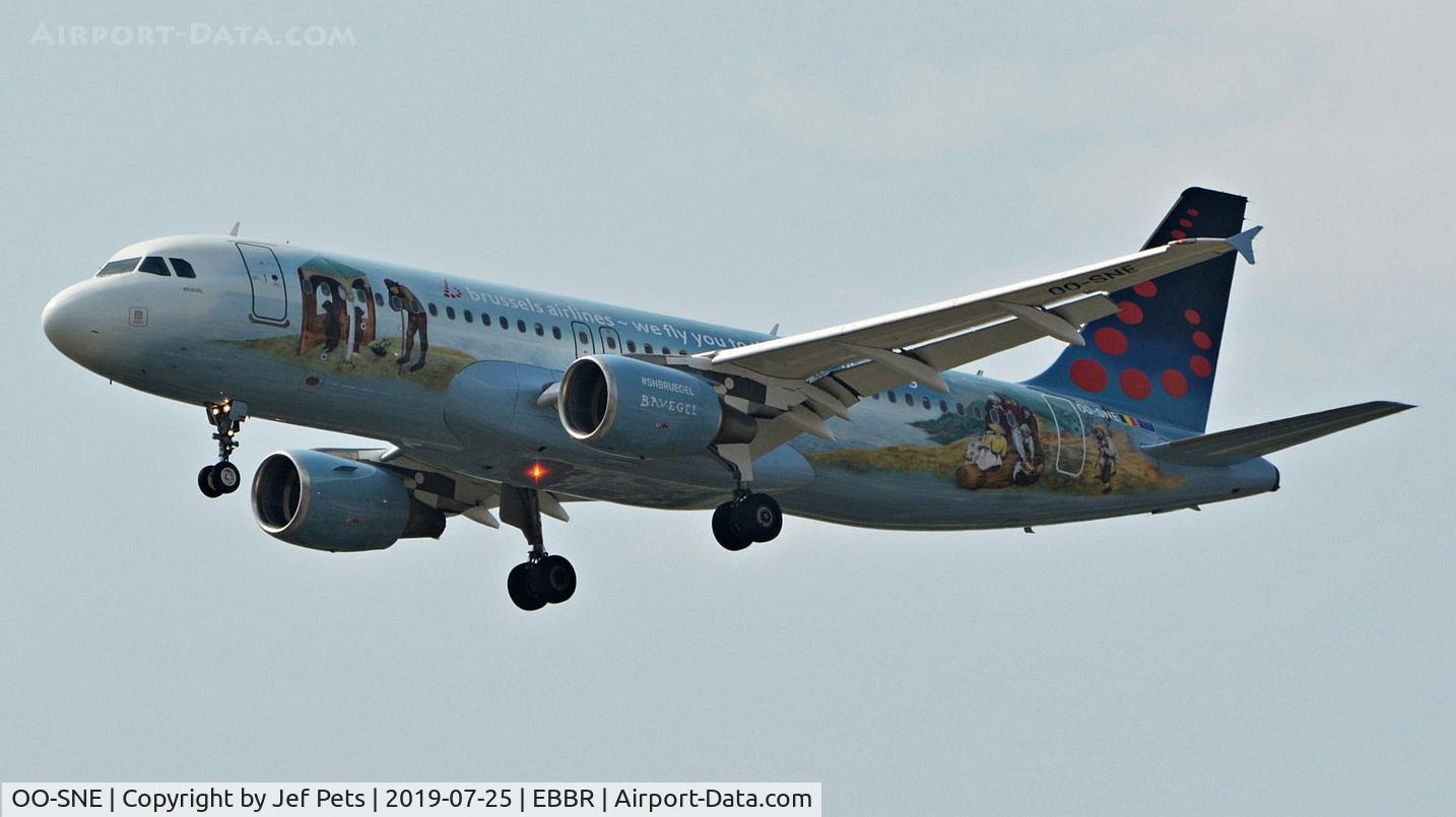 OO-SNE, 2010 Airbus A320-214 C/N 4243, OO-SNE now in new Bruegel livery.