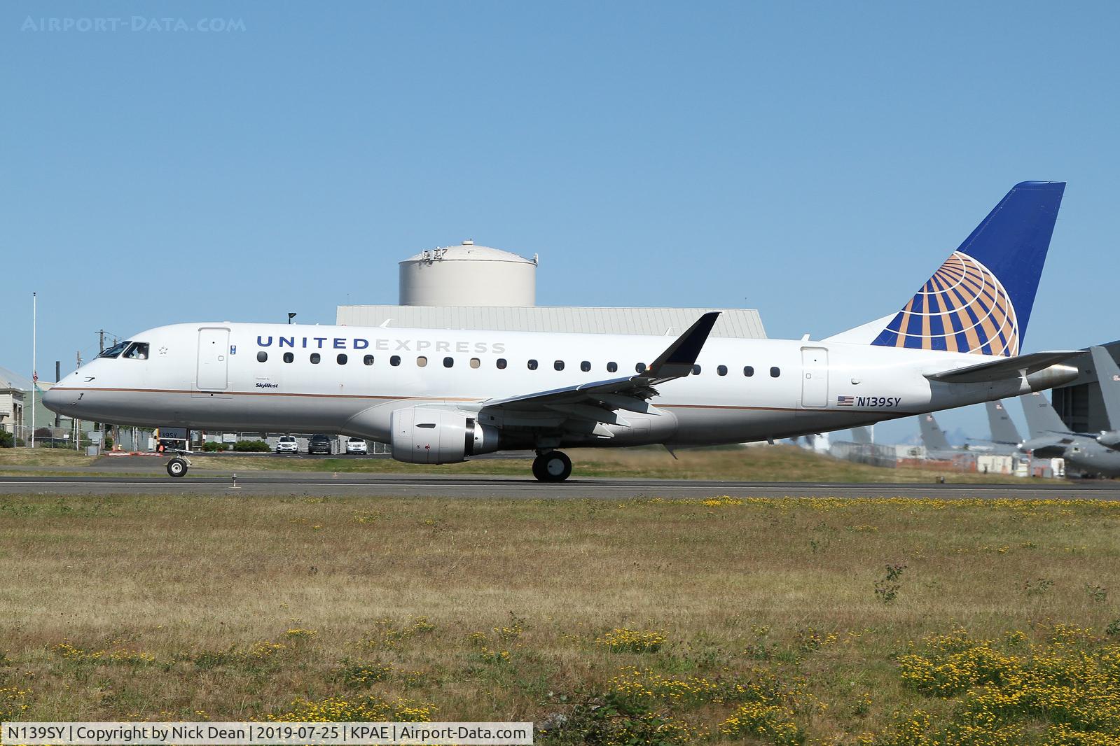 N139SY, 2015 Embraer 175LR (ERJ-170-200LR) C/N 17000468, PAE/KPAE
