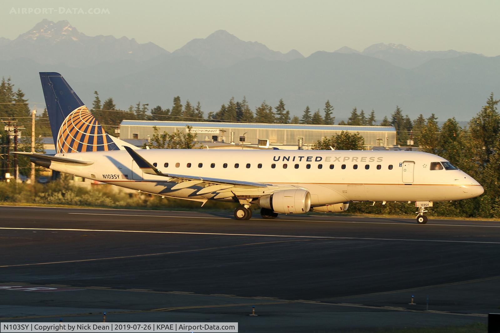 N103SY, 2014 Embraer 175LR (ERJ-170-200LR) C/N 17000390, PAE/KPAE