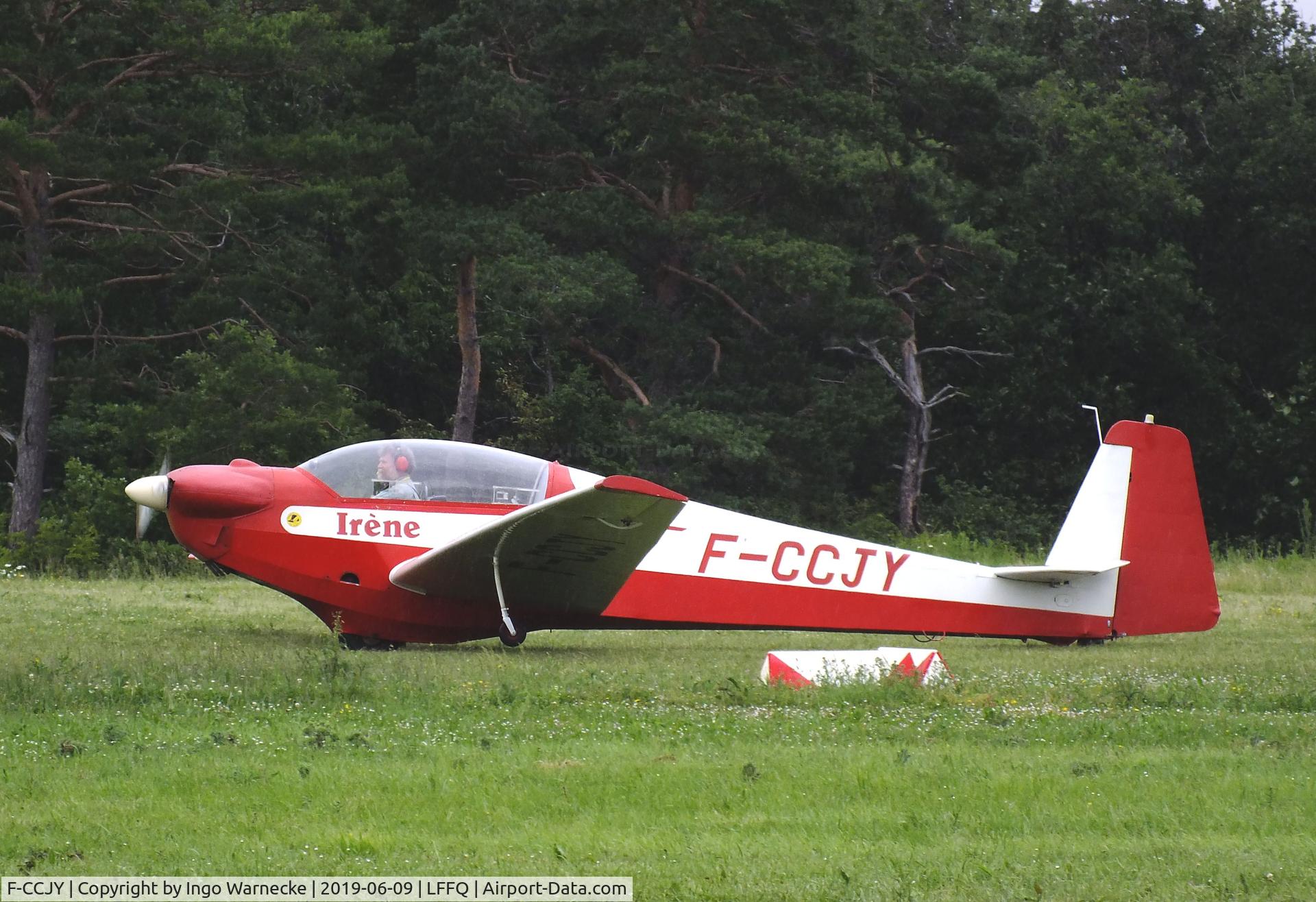 F-CCJY, 1974 Scheibe SF-28A Tandem-Falke Tandem Falke C/N 5763, Scheibe SF-28A Tandem-Falke at the meeting aerien 2019, La-Ferte-Alais