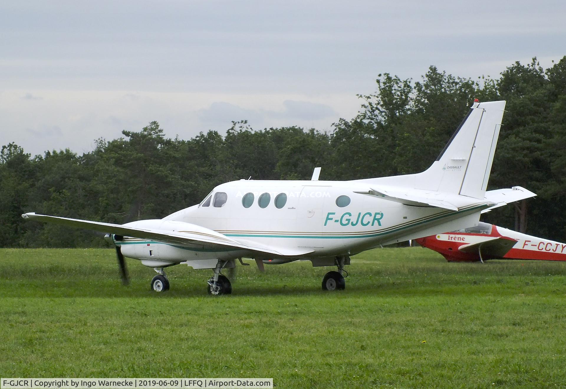 F-GJCR, 1977 Beech E90 King Air C/N LW-251, Beechcraft E90 King Air at the meeting aerien 2019, La-Ferte-Alais