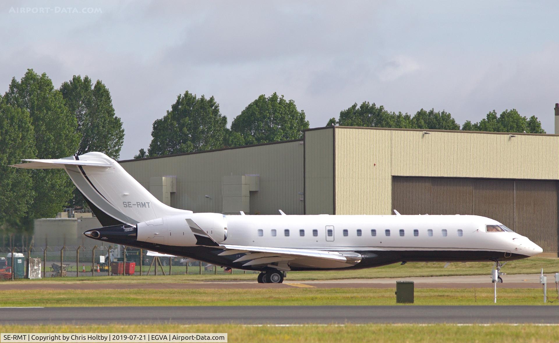 SE-RMT, 2014 Bombardier BD-700-1A10 Global 6000 C/N 9624, Taxiing to take-off prior to RIAT 2019 display at RAF Fairford