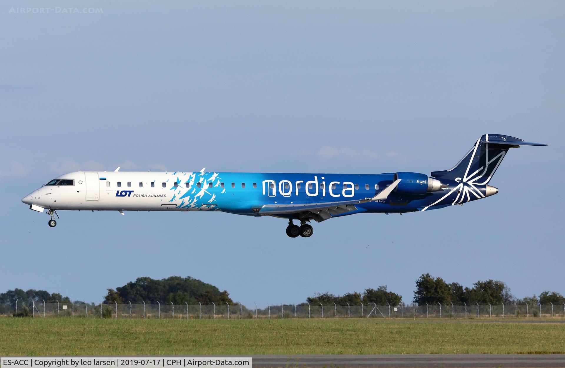 ES-ACC, 2011 Bombardier CRJ-900LR (CL-600-2D24) C/N 15262, Copenhagen 17.7.2019 L/D R-04L