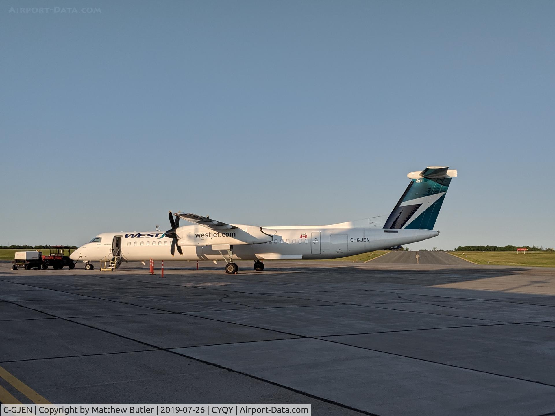 C-GJEN, 2016 De Havilland Canada DHC-8-402Q Dash 8 C/N 4536, On tarmac at CYQY
