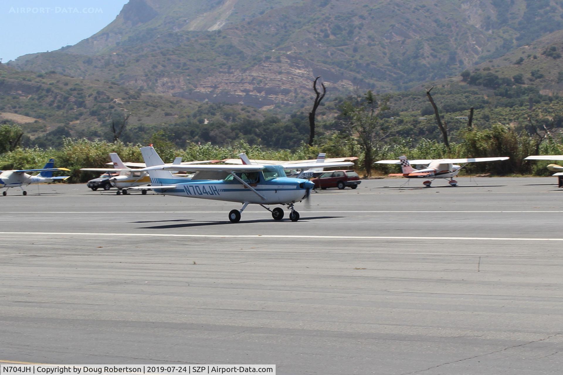 N704JH, 1976 Cessna 150M C/N 15078644, 1976 Cessna 150M, Continental O-200 100 Hp, landing roll Rwy 22