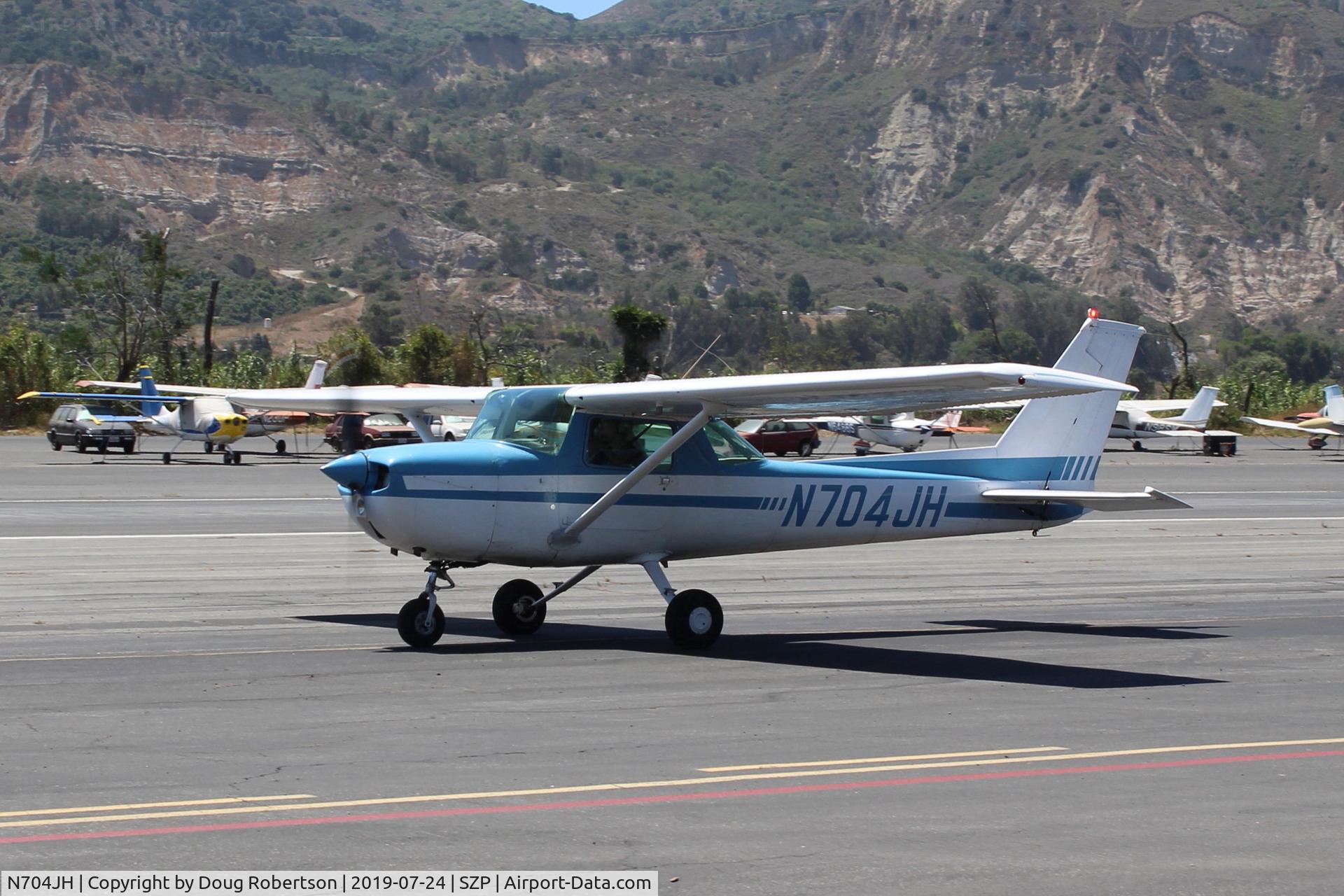 N704JH, 1976 Cessna 150M C/N 15078644, 1976 Cessna 150M, Continental O-200 100 Hp, taxi back
